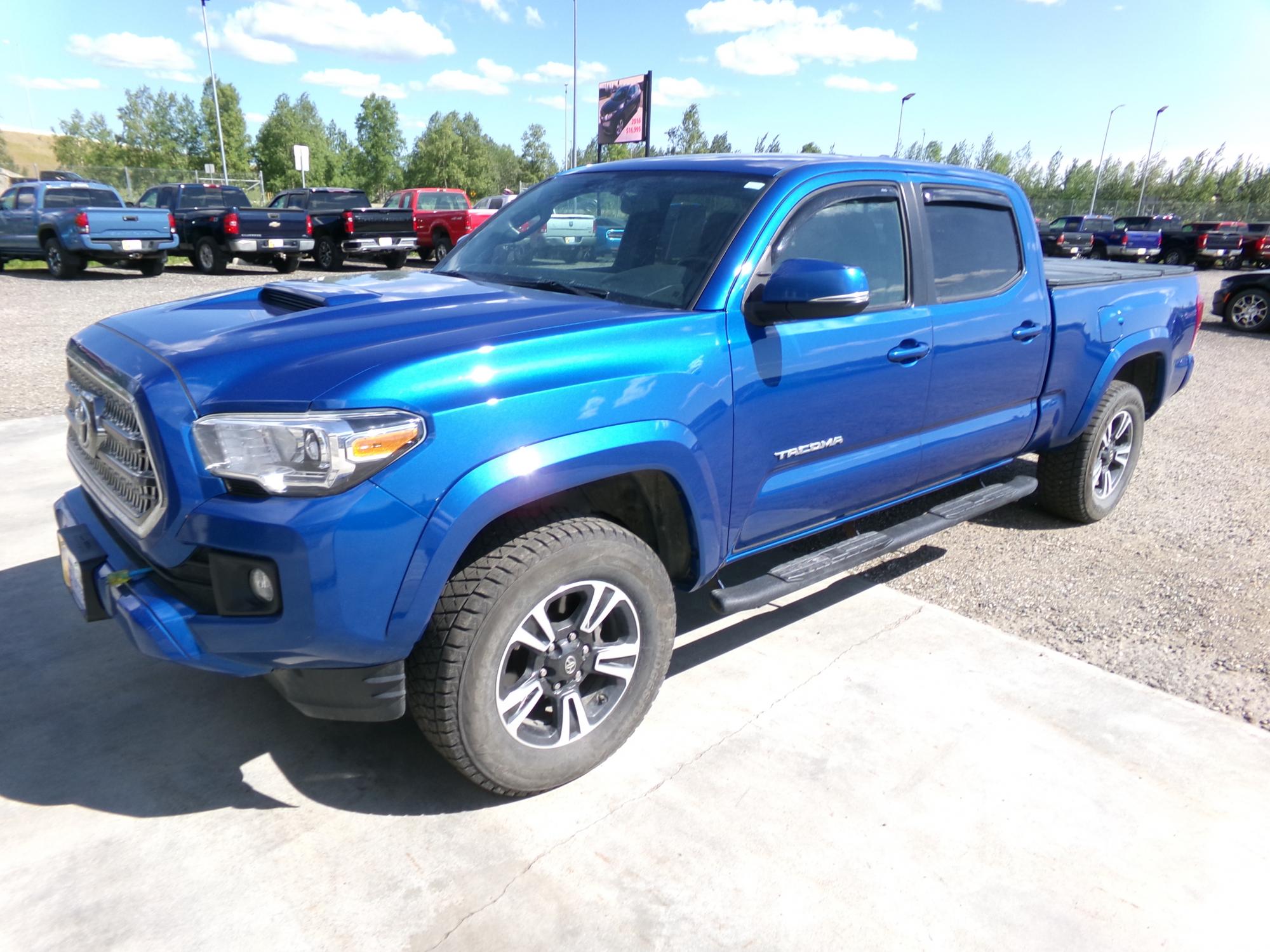 photo of 2017 Toyota Tacoma SR5 Double Cab Super Long Bed V6 6AT 4WD