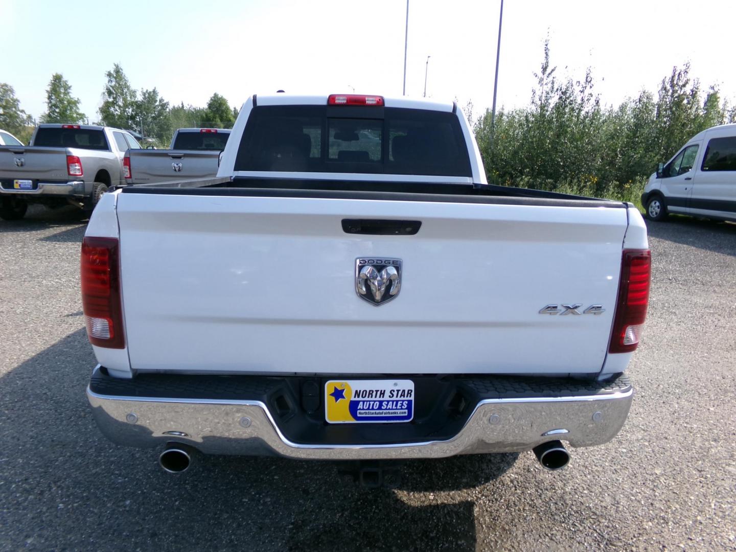 2017 Dodge 1500 Sport Crew Cab SWB 4WD (1C6RR7MT2HS) with an 5.7L V8 OHV 16V engine, 8A transmission, located at 2630 Philips Field Rd., Fairbanks, AK, 99709, (907) 458-0593, 64.848068, -147.780609 - Photo#3