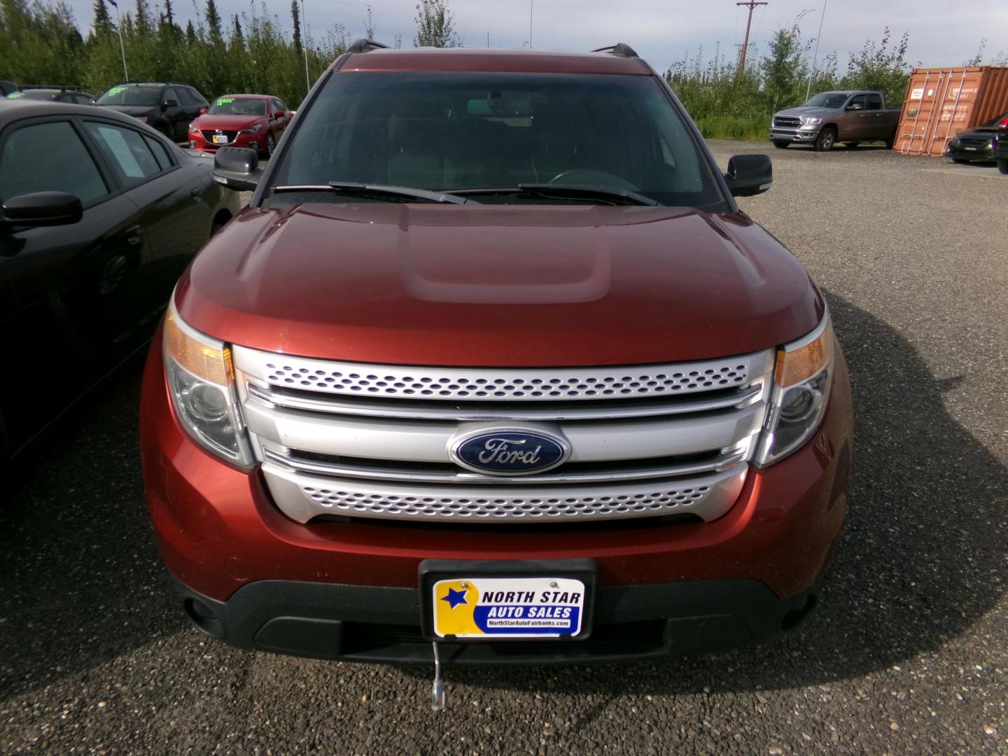 2014 Red Ford Explorer XLT 4WD (1FM5K8D85EG) with an 3.5L V6 DOHC 24V engine, 6-Speed Automatic transmission, located at 2630 Philips Field Rd., Fairbanks, AK, 99709, (907) 458-0593, 64.848068, -147.780609 - Photo#1