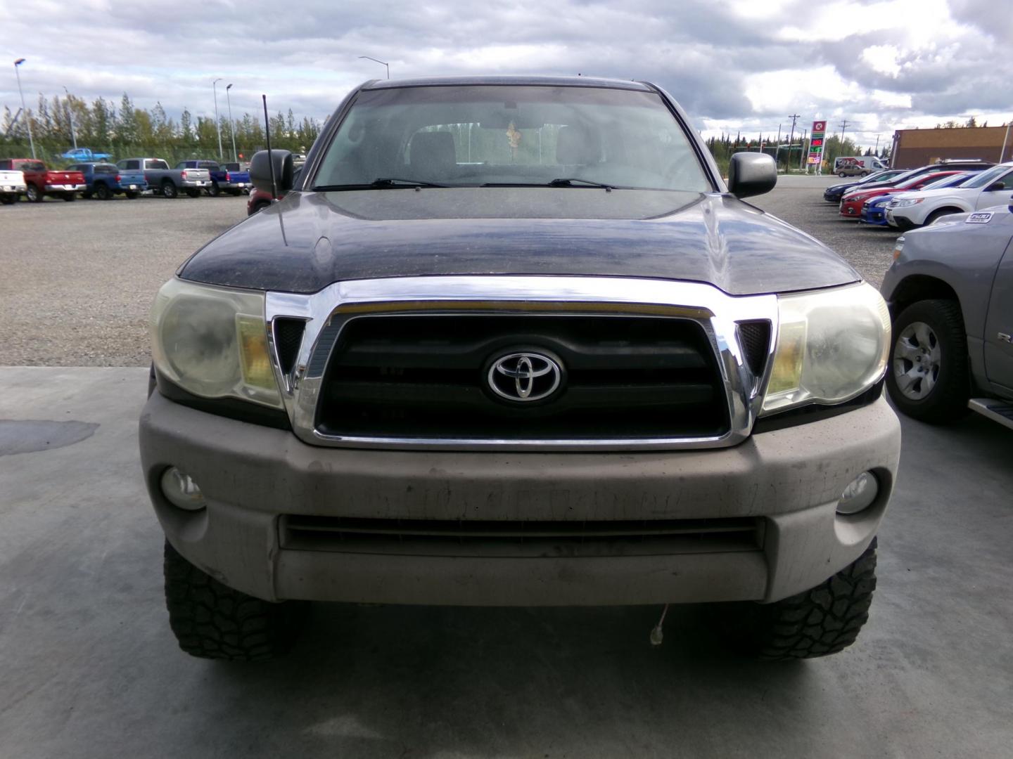 2007 Black Toyota Tacoma Double Cab V6 4WD (3TMLU42N37M) with an 4.0L V6 DOHC 24V engine, 6-Speed Manual Overdrive transmission, located at 2630 Philips Field Rd., Fairbanks, AK, 99709, (907) 458-0593, 64.848068, -147.780609 - Photo#1