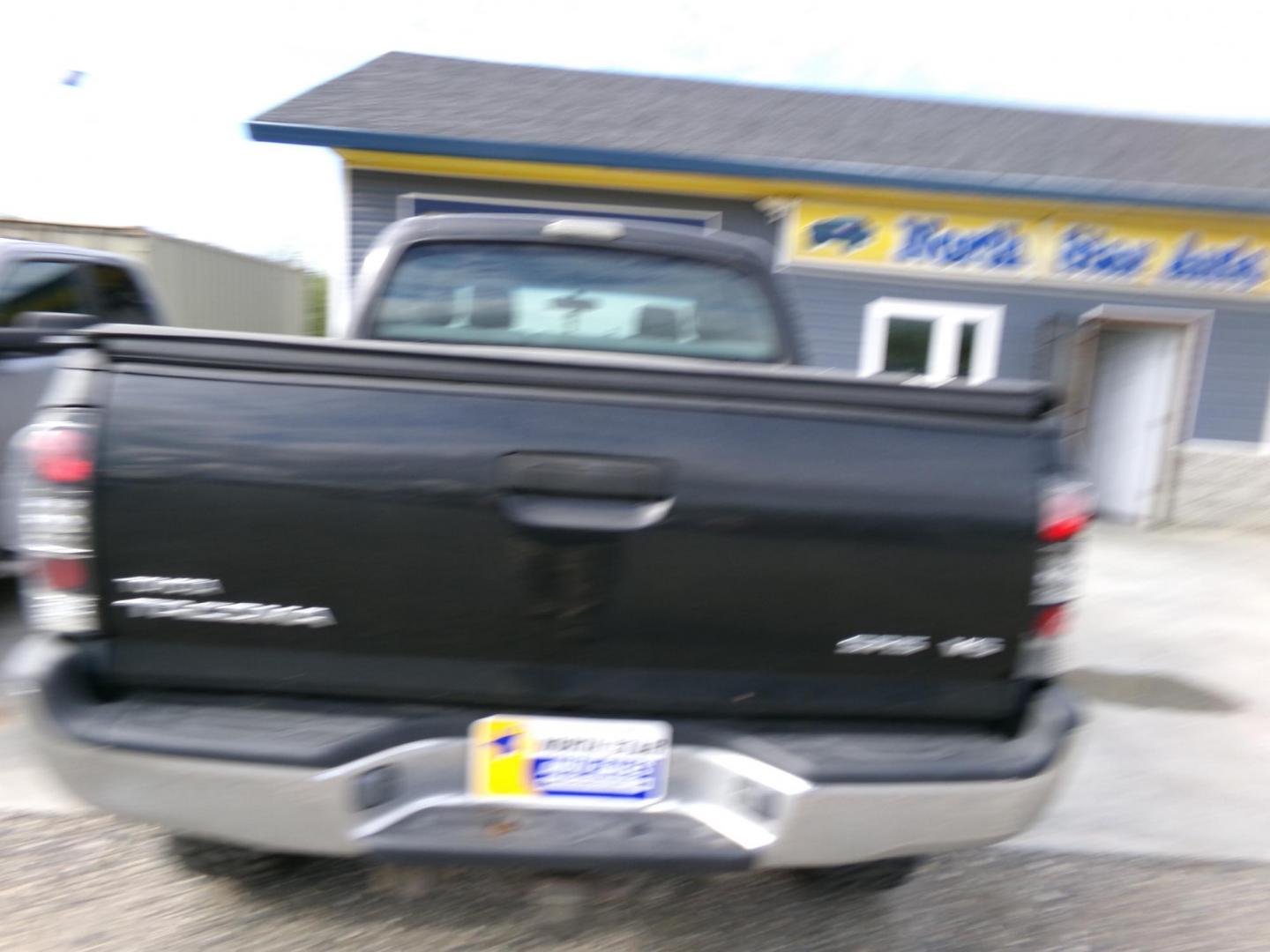 2007 Black Toyota Tacoma Double Cab V6 4WD (3TMLU42N37M) with an 4.0L V6 DOHC 24V engine, 6-Speed Manual Overdrive transmission, located at 2630 Philips Field Rd., Fairbanks, AK, 99709, (907) 458-0593, 64.848068, -147.780609 - Photo#3