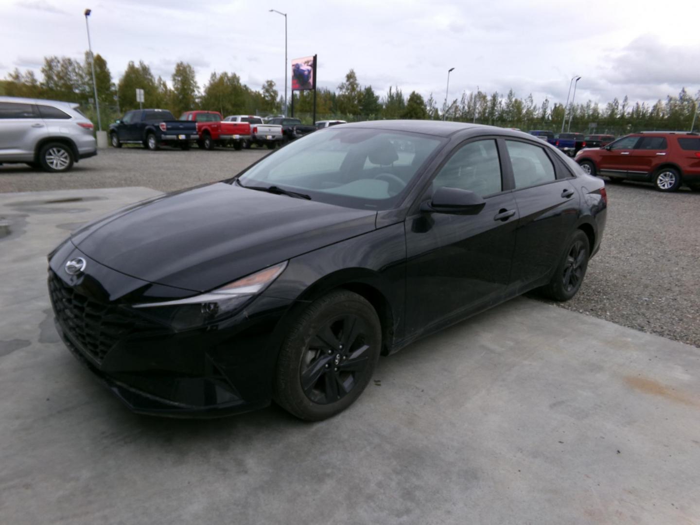 2023 Black /Grey Hyundai Elantra SEL (KMHLM4AG3PU) with an 2.0L L4 DOHC 16V engine, 6A transmission, located at 2630 Philips Field Rd., Fairbanks, AK, 99709, (907) 458-0593, 64.848068, -147.780609 - Photo#0