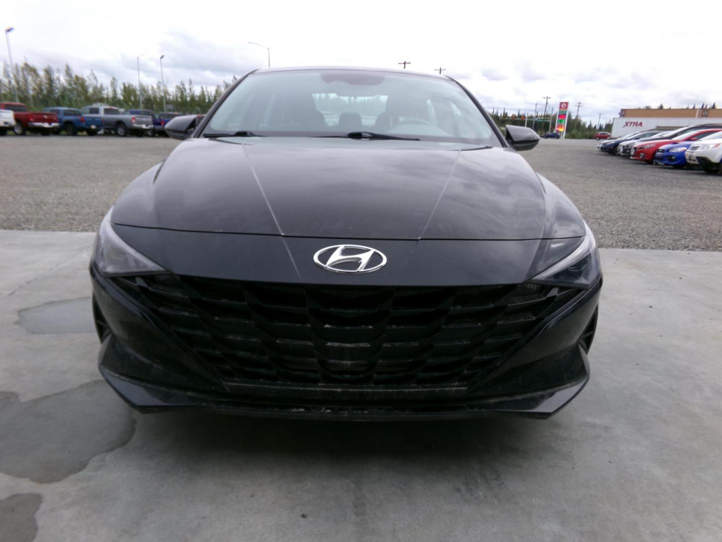 2023 Black /Grey Hyundai Elantra SEL (KMHLM4AG3PU) with an 2.0L L4 DOHC 16V engine, 6A transmission, located at 2630 Philips Field Rd., Fairbanks, AK, 99709, (907) 458-0593, 64.848068, -147.780609 - Photo#1
