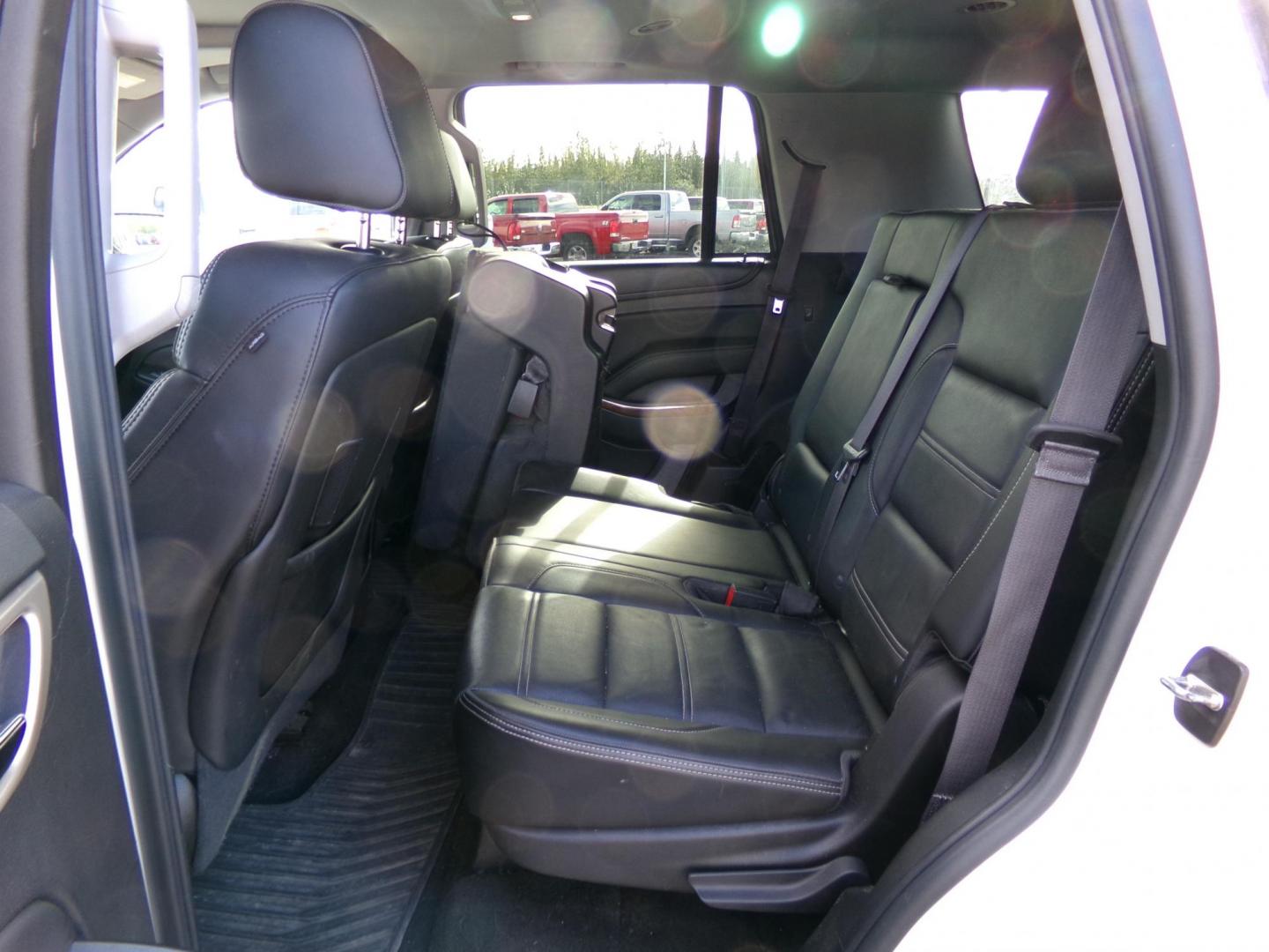 2015 White /Black GMC Yukon Denali 4WD (1GKS2CKJ8FR) with an 6.2L V8 OHV 16V engine, 6-Speed Automatic transmission, located at 2630 Philips Field Rd., Fairbanks, AK, 99709, (907) 458-0593, 64.848068, -147.780609 - Photo#5