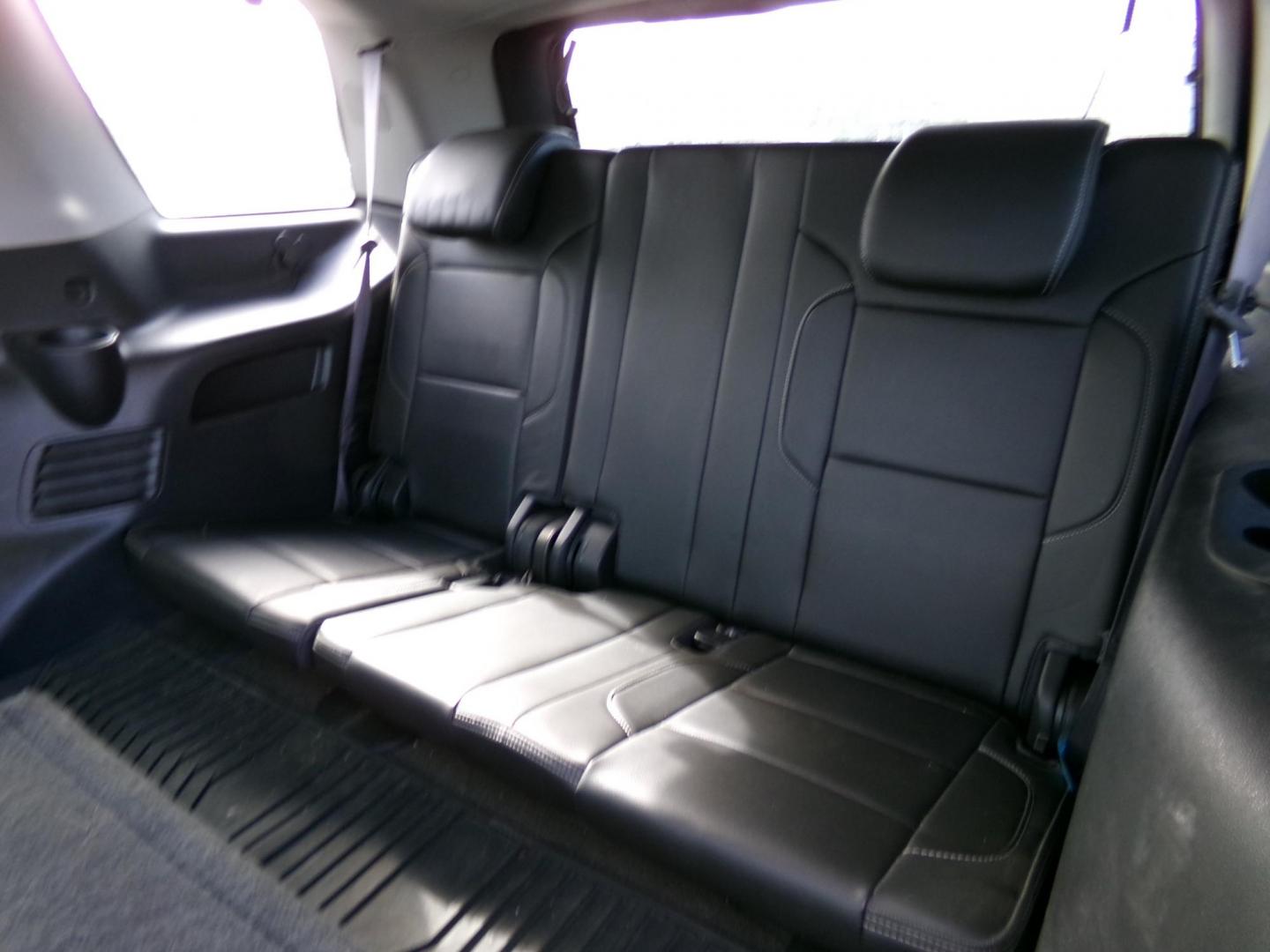 2015 White /Black GMC Yukon Denali 4WD (1GKS2CKJ8FR) with an 6.2L V8 OHV 16V engine, 6-Speed Automatic transmission, located at 2630 Philips Field Rd., Fairbanks, AK, 99709, (907) 458-0593, 64.848068, -147.780609 - Photo#6