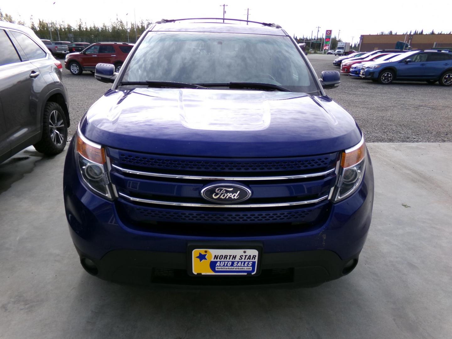 2013 Blue Ford Explorer Limited 4WD (1FM5K8F81DG) with an 3.5L V6 DOHC 24V engine, 6-Speed Automatic transmission, located at 2630 Philips Field Rd., Fairbanks, AK, 99709, (907) 458-0593, 64.848068, -147.780609 - Photo#1