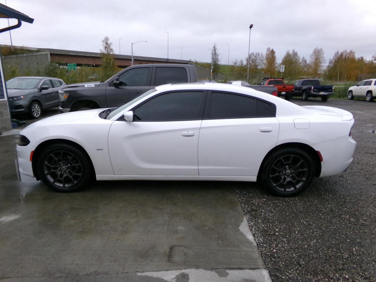 2018 White Dodge Charger SXT AWD (2C3CDXJG3JH) with an 3.6L V6 DOHC 24V engine, 8A transmission, located at 2630 Philips Field Rd., Fairbanks, AK, 99709, (907) 458-0593, 64.848068, -147.780609 - Photo#2