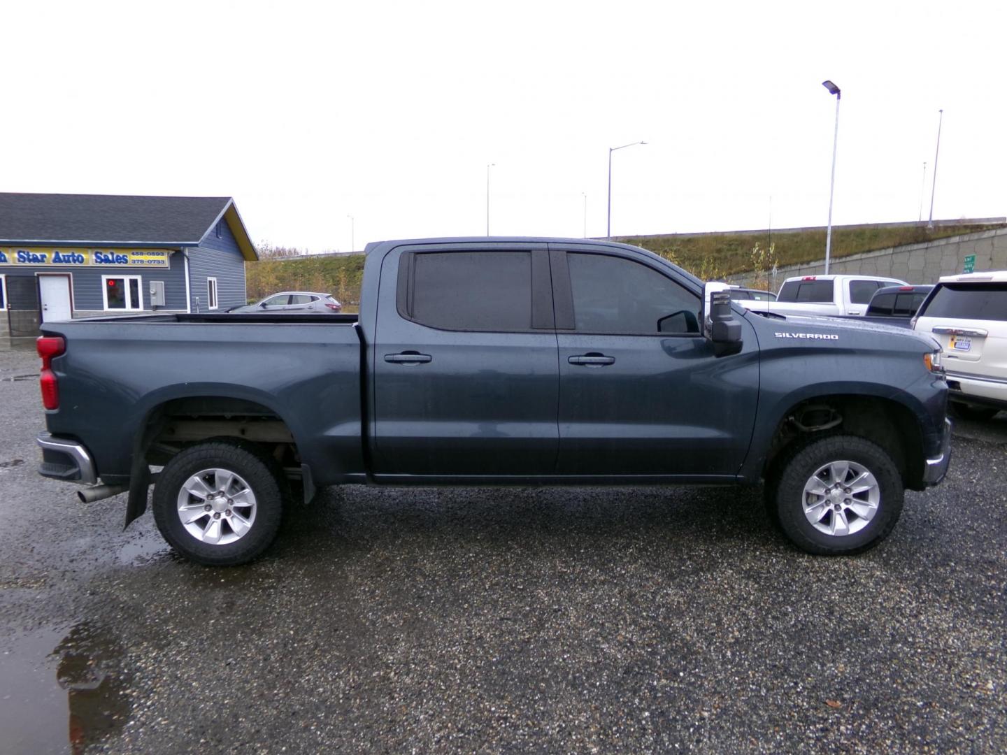 2019 Grey Chevrolet Silverado 1500 LT Crew Cab 4WD (3GCUYDED7KG) with an 5.3L V8 OHV 16V engine, 6A transmission, located at 2630 Philips Field Rd., Fairbanks, AK, 99709, (907) 458-0593, 64.848068, -147.780609 - Photo#2