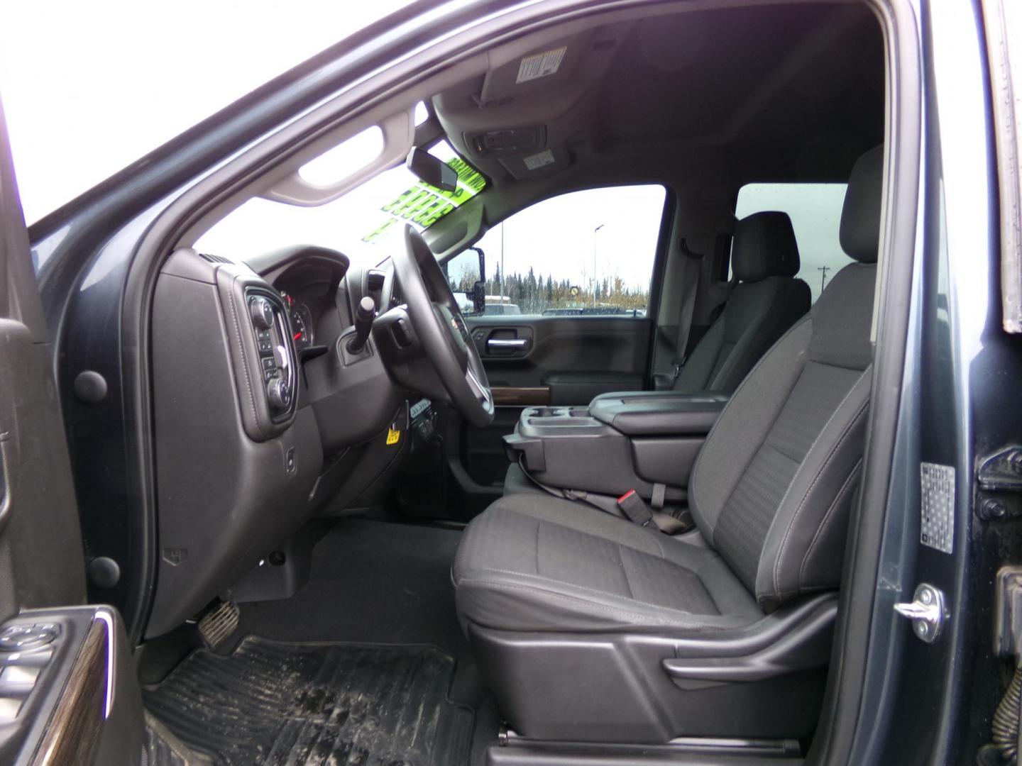 2019 Grey Chevrolet Silverado 1500 LT Crew Cab 4WD (3GCUYDED7KG) with an 5.3L V8 OHV 16V engine, 6A transmission, located at 2630 Philips Field Rd., Fairbanks, AK, 99709, (907) 458-0593, 64.848068, -147.780609 - Photo#4