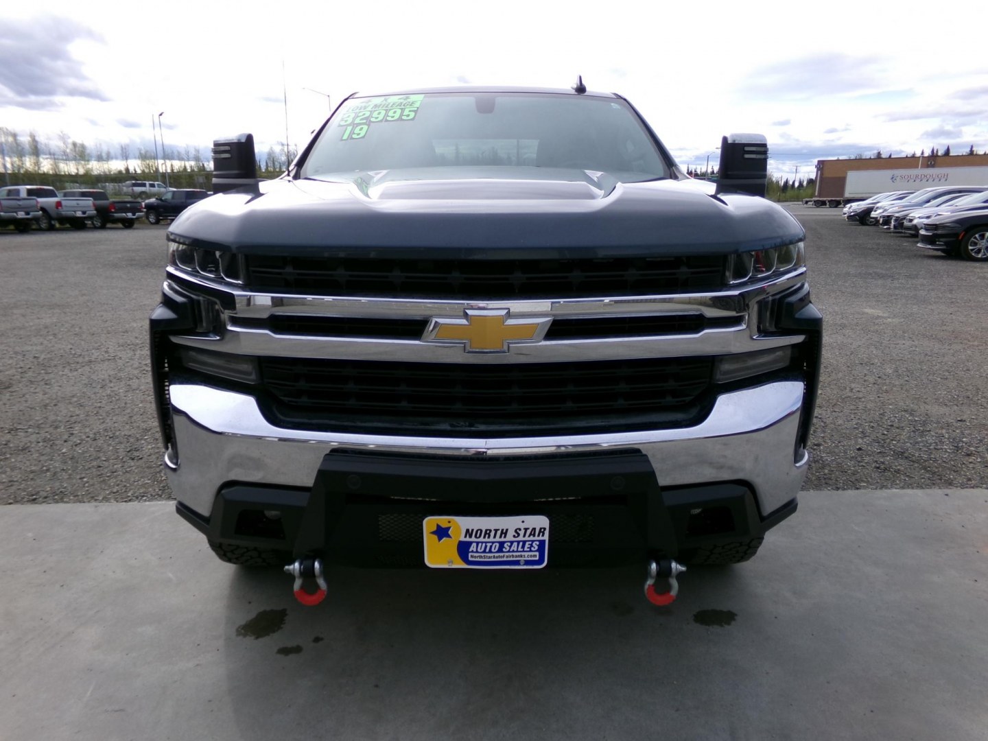 2019 Blue Chevrolet Silverado 1500 LT Crew Cab 4WD (3GCUYDED7KG) with an 5.3L V8 OHV 16V engine, 6A transmission, located at 2630 Philips Field Rd., Fairbanks, AK, 99709, (907) 458-0593, 64.848068, -147.780609- Photo#1