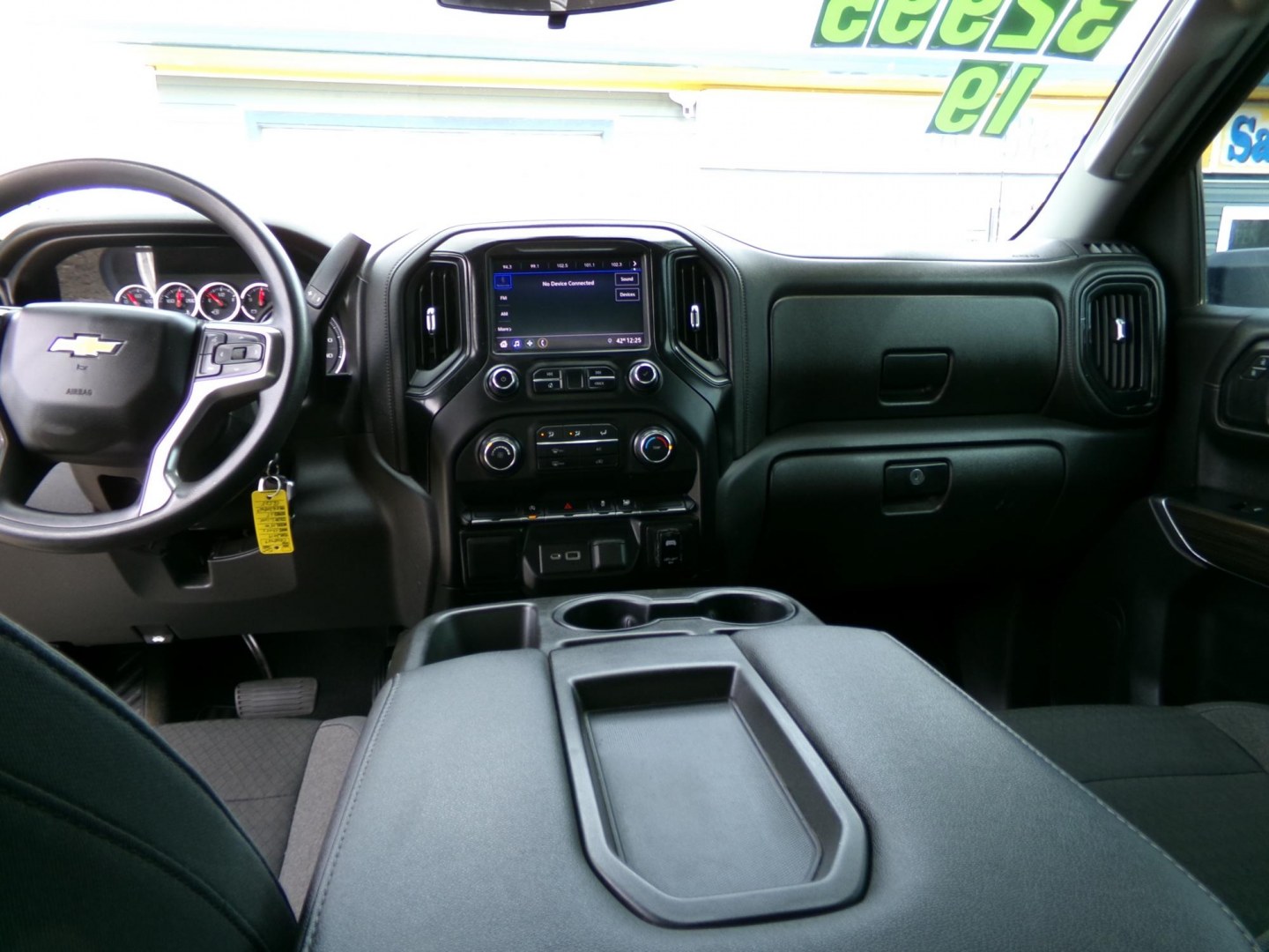 2019 Blue Chevrolet Silverado 1500 LT Crew Cab 4WD (3GCUYDED7KG) with an 5.3L V8 OHV 16V engine, 6A transmission, located at 2630 Philips Field Rd., Fairbanks, AK, 99709, (907) 458-0593, 64.848068, -147.780609- Photo#6