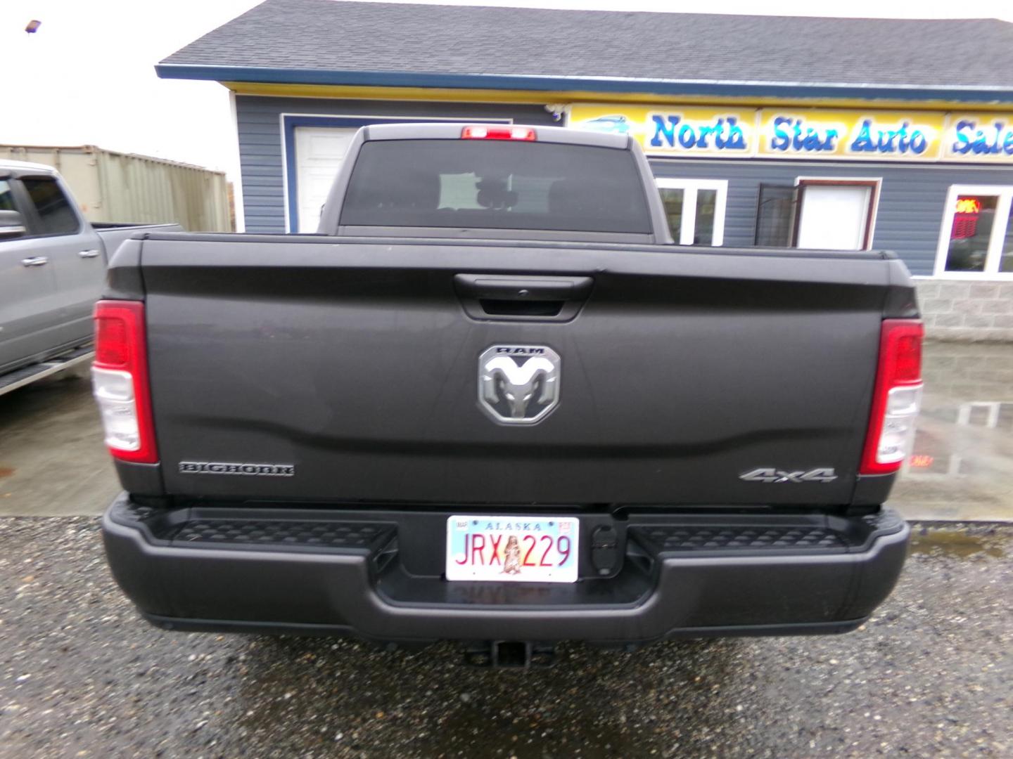 2019 Grey Dodge 2500 Tradesman Crew Cab SWB 4WD (3C6UR5DL0KG) with an 6.7L L6 OHV 24V TURBO DIESEL engine, 6A transmission, located at 2630 Philips Field Rd., Fairbanks, AK, 99709, (907) 458-0593, 64.848068, -147.780609 - Photo#3