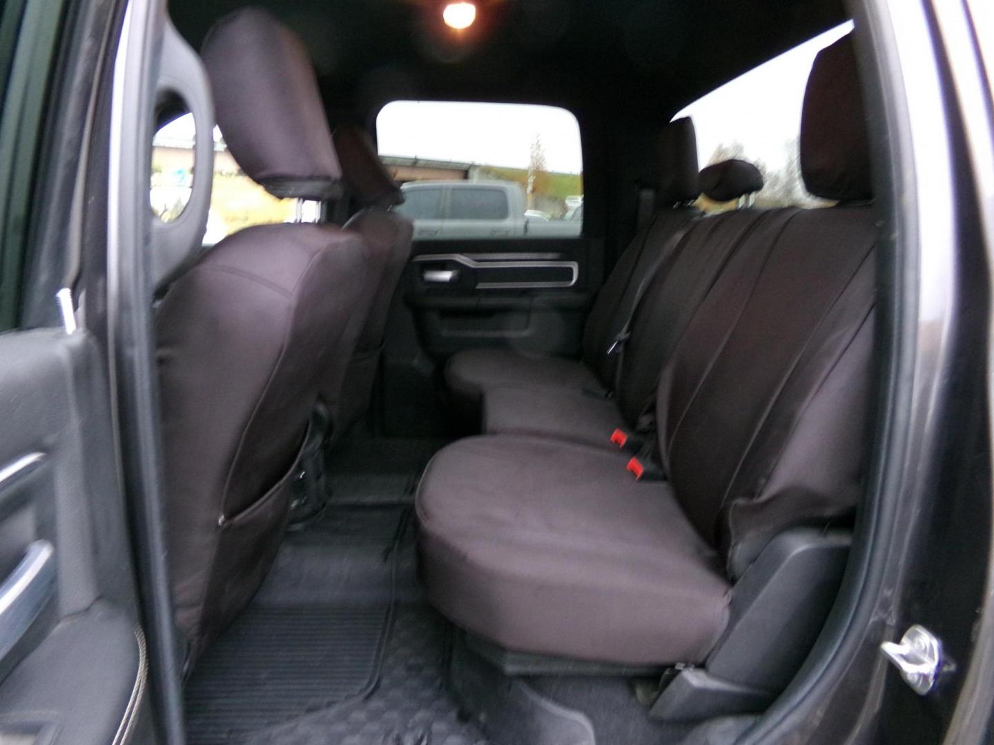 2019 Grey Dodge 2500 Tradesman Crew Cab SWB 4WD (3C6UR5DL0KG) with an 6.7L L6 OHV 24V TURBO DIESEL engine, 6A transmission, located at 2630 Philips Field Rd., Fairbanks, AK, 99709, (907) 458-0593, 64.848068, -147.780609 - Photo#5
