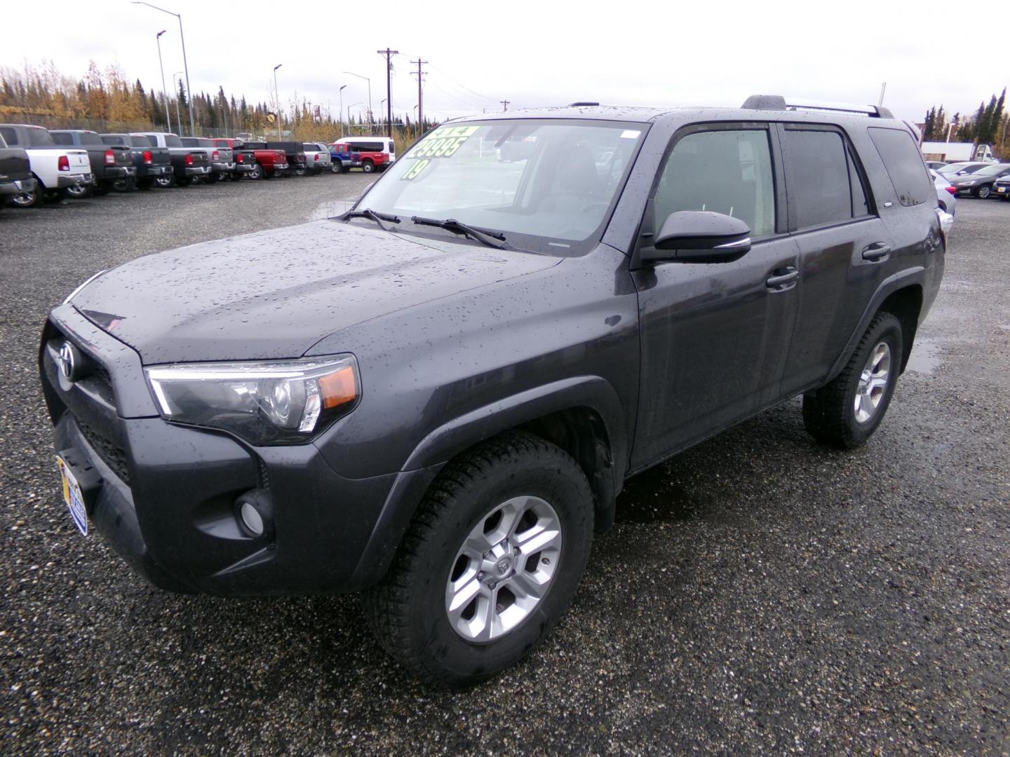 2019 Grey Toyota 4Runner SR5 4WD (JTEBU5JR1K5) with an 4.0L V6 DOHC 24V engine, 5A transmission, located at 2630 Philips Field Rd., Fairbanks, AK, 99709, (907) 458-0593, 64.848068, -147.780609 - Photo#0