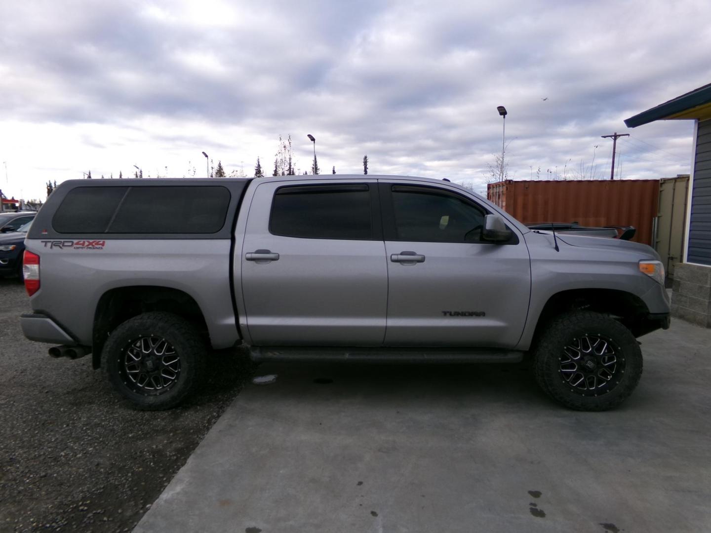 2016 Silver Toyota Tundra Limited 5.7L CrewMax 4WD (5TFHY5F18GX) with an 5.7L V8 DOHC 32V engine, 6A transmission, located at 2630 Philips Field Rd., Fairbanks, AK, 99709, (907) 458-0593, 64.848068, -147.780609 - Photo#2