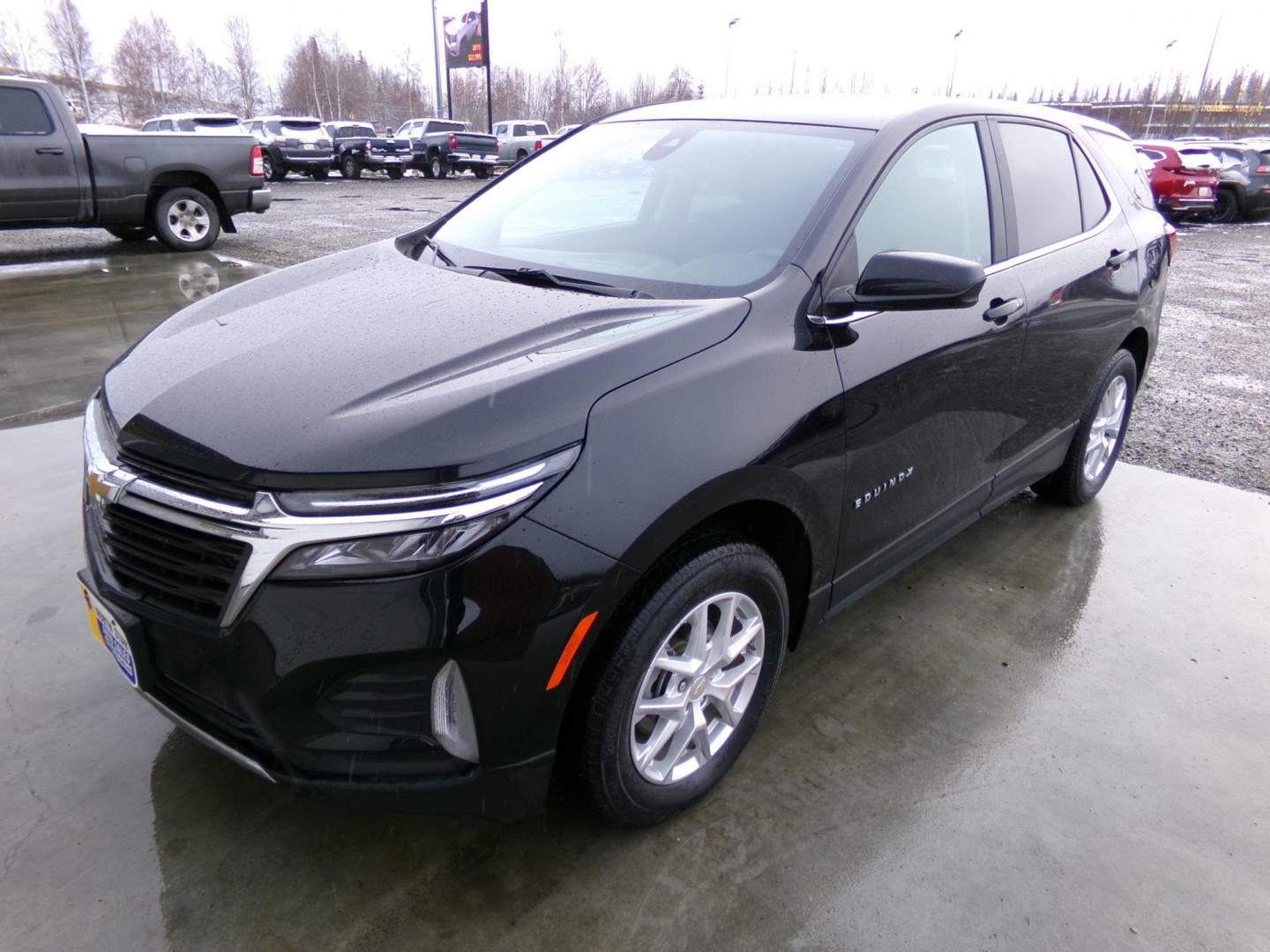 2022 Black Chevrolet Equinox LT AWD (3GNAXUEVXNL) with an 1.5L L4 DOHC 16V TURBO engine, 6A transmission, located at 2630 Philips Field Rd., Fairbanks, AK, 99709, (907) 458-0593, 64.848068, -147.780609 - Photo#0