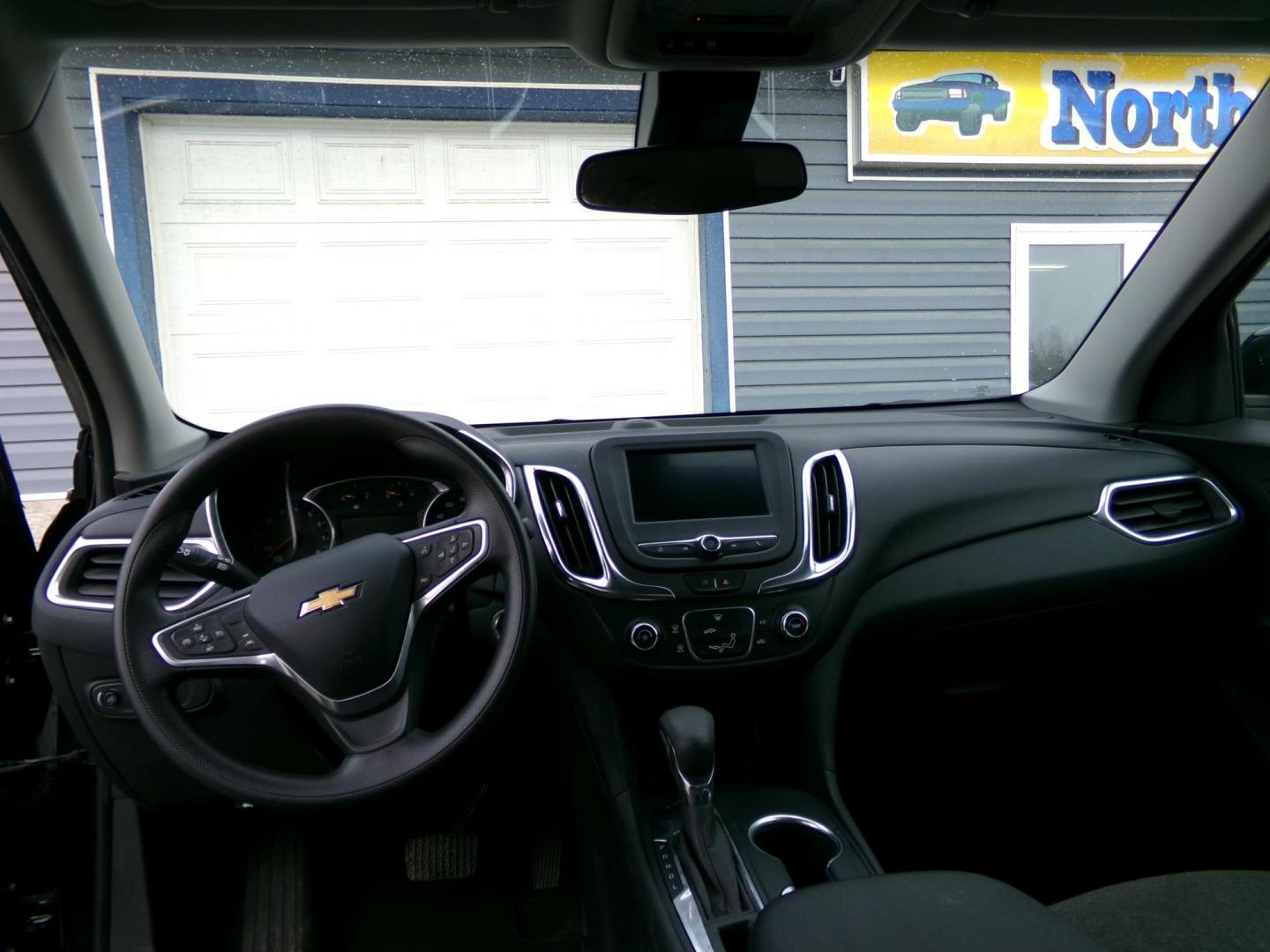 2022 Black Chevrolet Equinox LT AWD (3GNAXUEVXNL) with an 1.5L L4 DOHC 16V TURBO engine, 6A transmission, located at 2630 Philips Field Rd., Fairbanks, AK, 99709, (907) 458-0593, 64.848068, -147.780609 - Photo#6