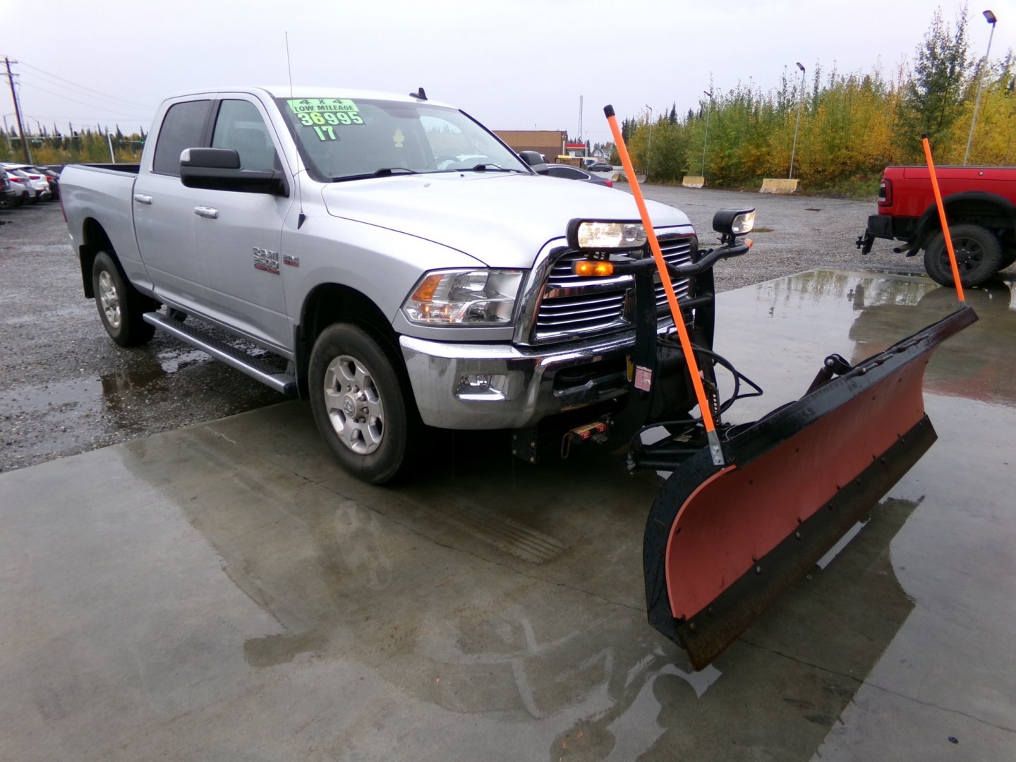 2017 Silver Dodge 2500 SLT Crew Cab SWB 4WD (3C6UR5DJ2HG) with an 6.4L V8 engine, 6A transmission, located at 2630 Philips Field Rd., Fairbanks, AK, 99709, (907) 458-0593, 64.848068, -147.780609- Photo#0