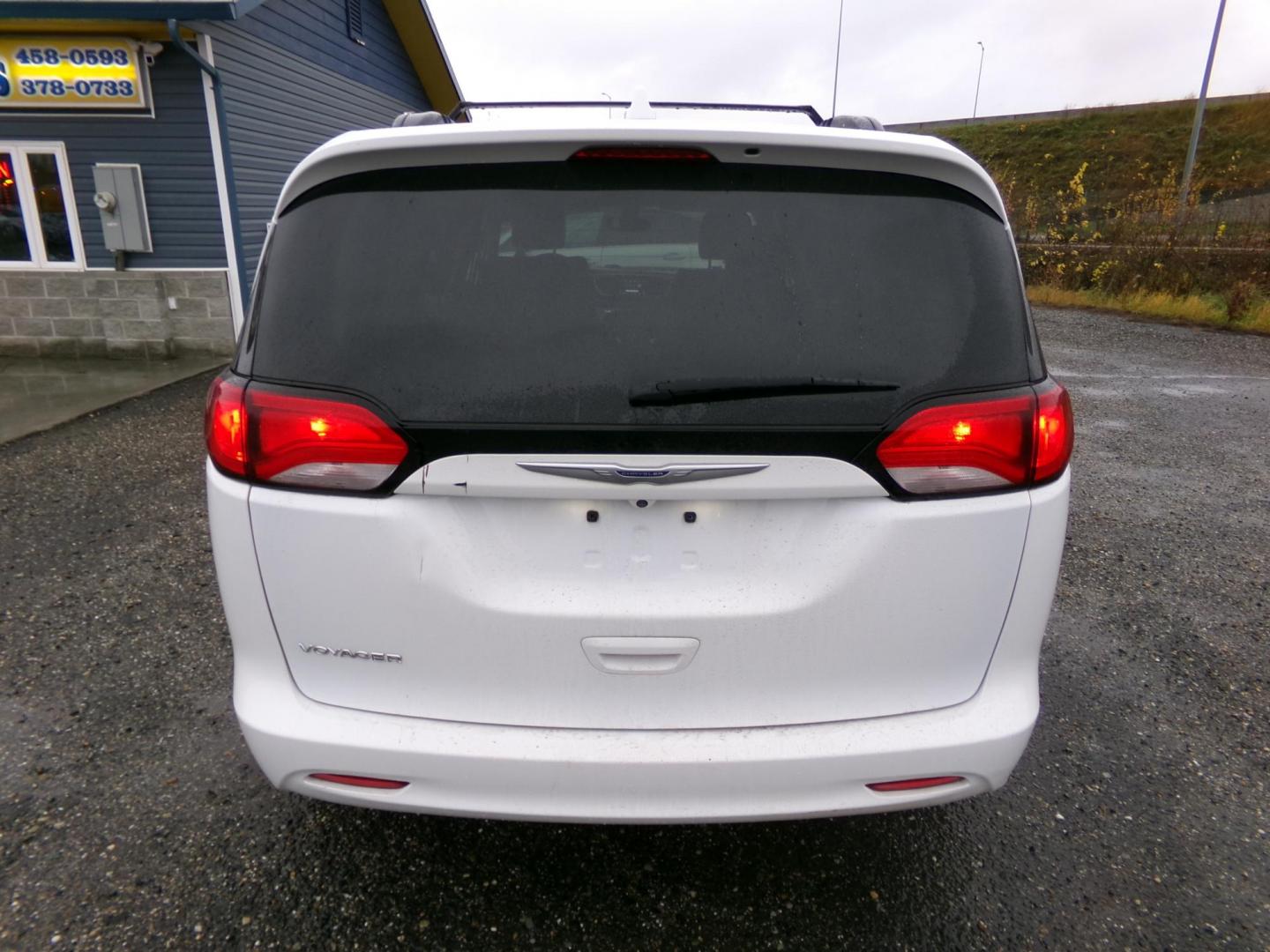 2020 White Chrysler Voyager LXI (2C4RC1DG7LR) with an 3.6L V6 DOHC 24V engine, 9A transmission, located at 2630 Philips Field Rd., Fairbanks, AK, 99709, (907) 458-0593, 64.848068, -147.780609 - Photo#3