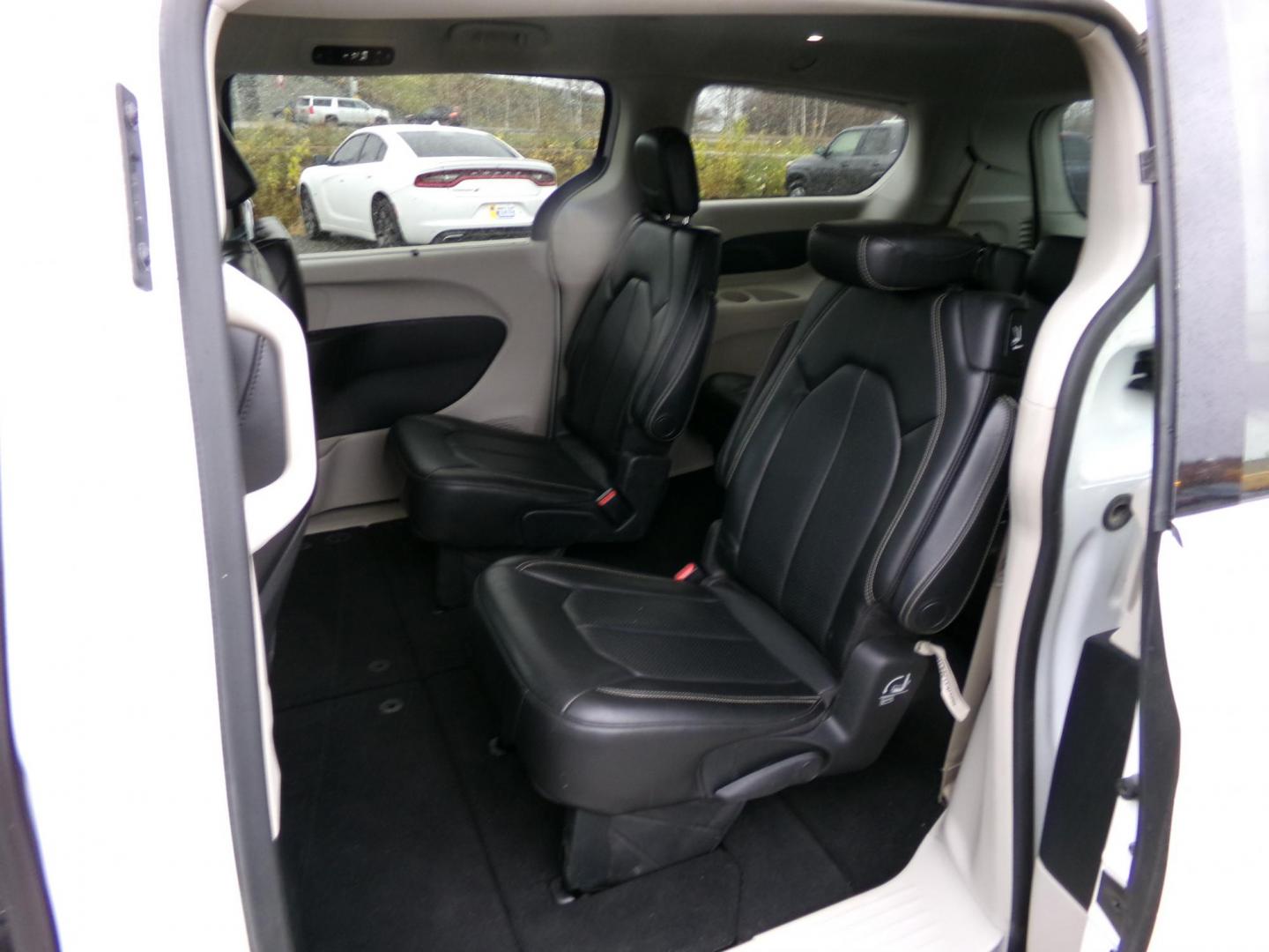 2020 White Chrysler Voyager LXI (2C4RC1DG7LR) with an 3.6L V6 DOHC 24V engine, 9A transmission, located at 2630 Philips Field Rd., Fairbanks, AK, 99709, (907) 458-0593, 64.848068, -147.780609 - Photo#5