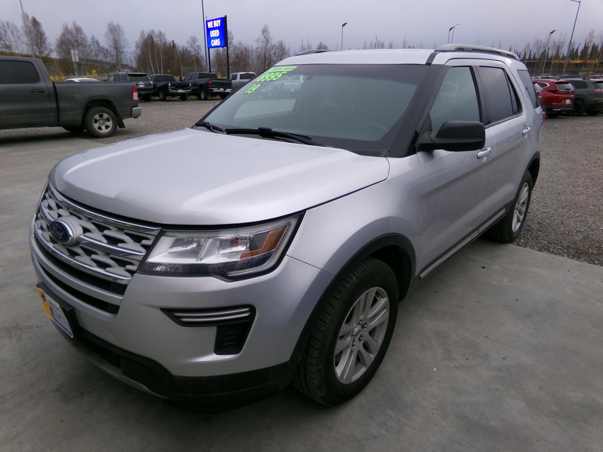 photo of 2019 Ford Explorer XLT 4WD