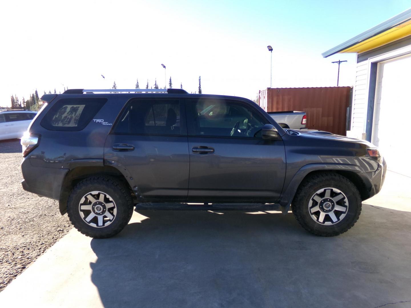 2018 Grey Toyota 4Runner Trail 4WD (JTEBU5JR3J5) with an 4.0L V6 DOHC 24V engine, 5A transmission, located at 2630 Philips Field Rd., Fairbanks, AK, 99709, (907) 458-0593, 64.848068, -147.780609 - Photo#2