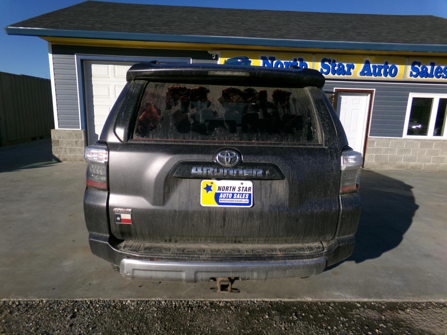2018 Grey Toyota 4Runner Trail 4WD (JTEBU5JR3J5) with an 4.0L V6 DOHC 24V engine, 5A transmission, located at 2630 Philips Field Rd., Fairbanks, AK, 99709, (907) 458-0593, 64.848068, -147.780609 - Photo#3