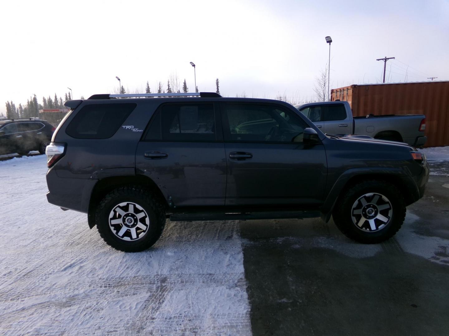 2018 Grey Toyota 4Runner Trail 4WD (JTEBU5JR3J5) with an 4.0L V6 DOHC 24V engine, 5A transmission, located at 2630 Philips Field Rd., Fairbanks, AK, 99709, (907) 458-0593, 64.848068, -147.780609 - Photo#2