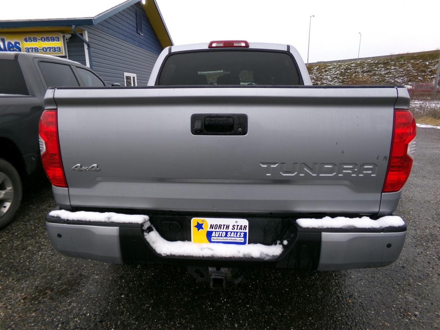 2019 Toyota Tundra SR5 4.6L V8 CrewMax 4WD (5TFDM5F12KX) with an 4.6L V8 DOHC 32V engine, 6A transmission, located at 2630 Philips Field Rd., Fairbanks, AK, 99709, (907) 458-0593, 64.848068, -147.780609 - Photo#3