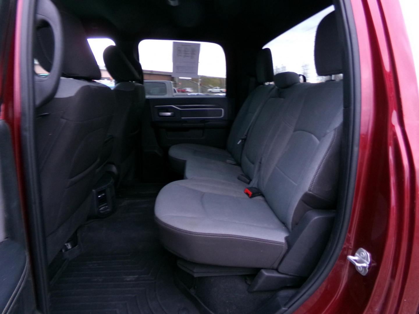 2022 Red RAM 2500 Tradesman Crew Cab SWB 4WD (3C6UR5DJ2NG) with an 6.4L V8 engine, 6A transmission, located at 2630 Philips Field Rd., Fairbanks, AK, 99709, (907) 458-0593, 64.848068, -147.780609 - Photo#5