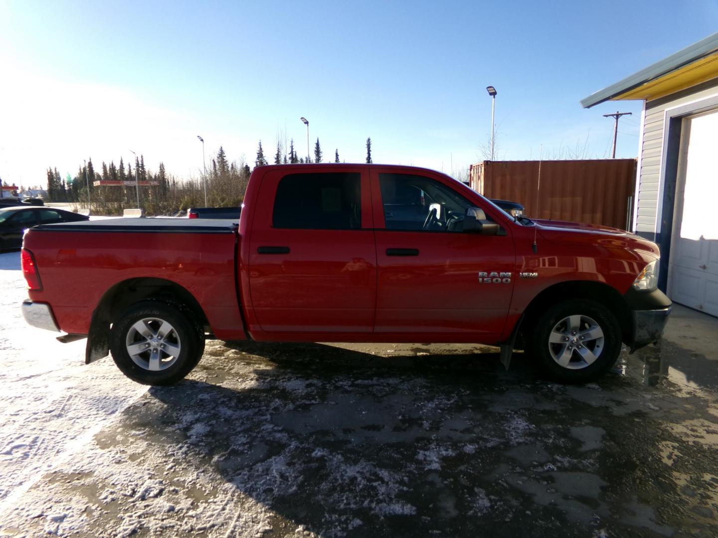 2016 Red Dodge 1500 Tradesman Crew Cab SWB 4WD (3C6RR7KT3GG) with an 5.7L V8 OHV 16V engine, 6A transmission, located at 2630 Philips Field Rd., Fairbanks, AK, 99709, (907) 458-0593, 64.848068, -147.780609 - Photo#2