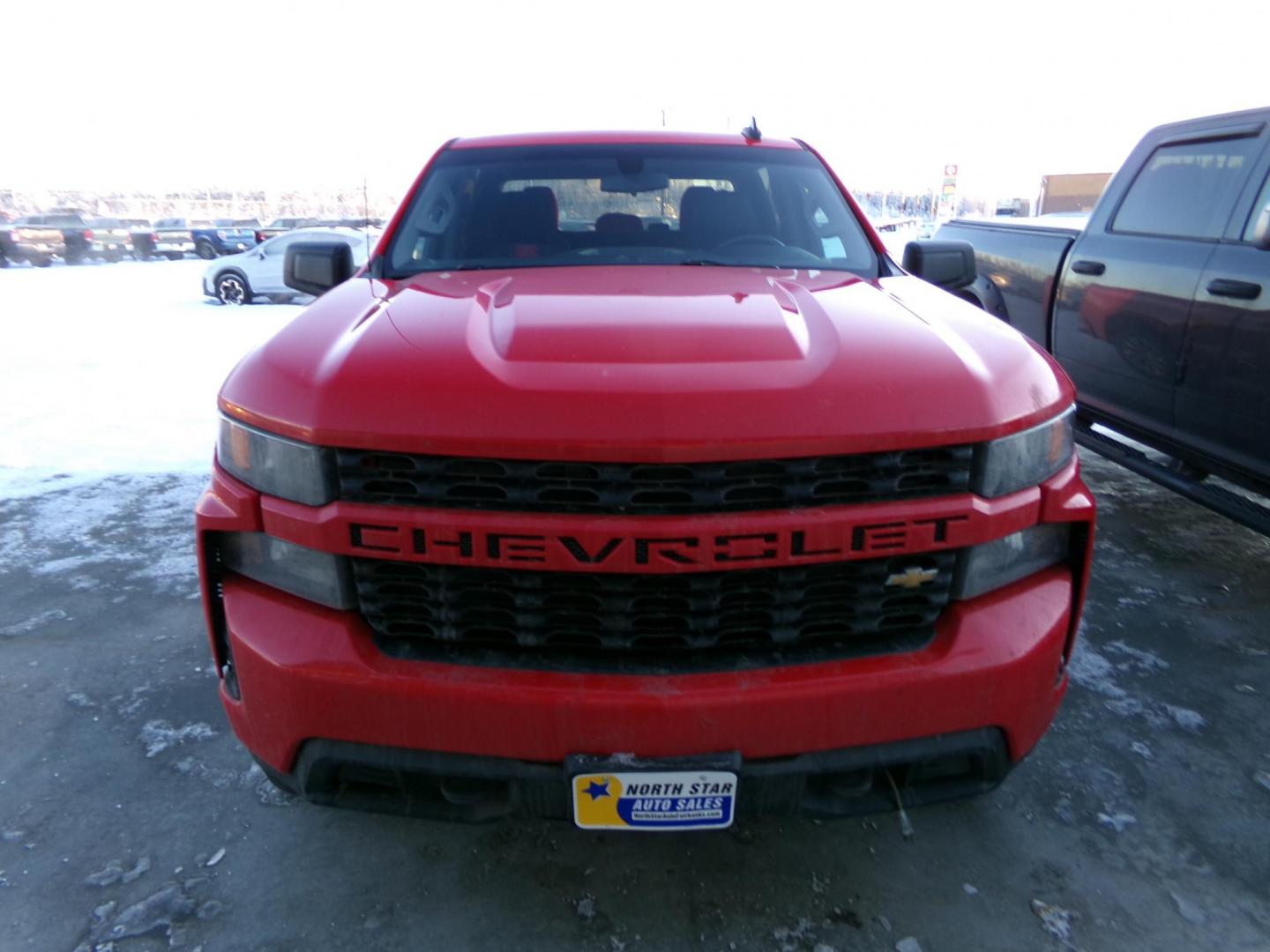 2021 Red Chevrolet Silverado 1500 Custom Crew Cab Short Box 4WD (3GCPYBEK9MG) with an 2.7L L4 DOHC 16V TURBO engine, 6A transmission, located at 2630 Philips Field Rd., Fairbanks, AK, 99709, (907) 458-0593, 64.848068, -147.780609 - Photo#1