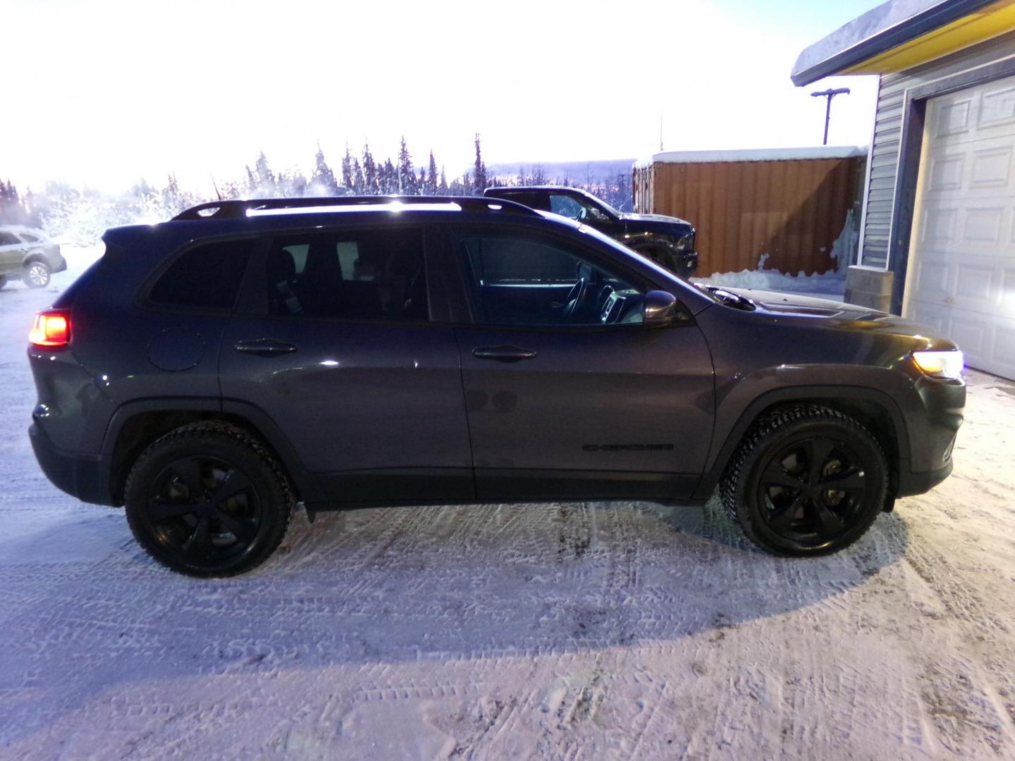 2019 Grey Jeep Cherokee Latitude Plus 4WD (1C4PJMLX7KD) with an 3.2L V6 DOHC 24V engine, 9A transmission, located at 2630 Philips Field Rd., Fairbanks, AK, 99709, (907) 458-0593, 64.848068, -147.780609 - Photo#2