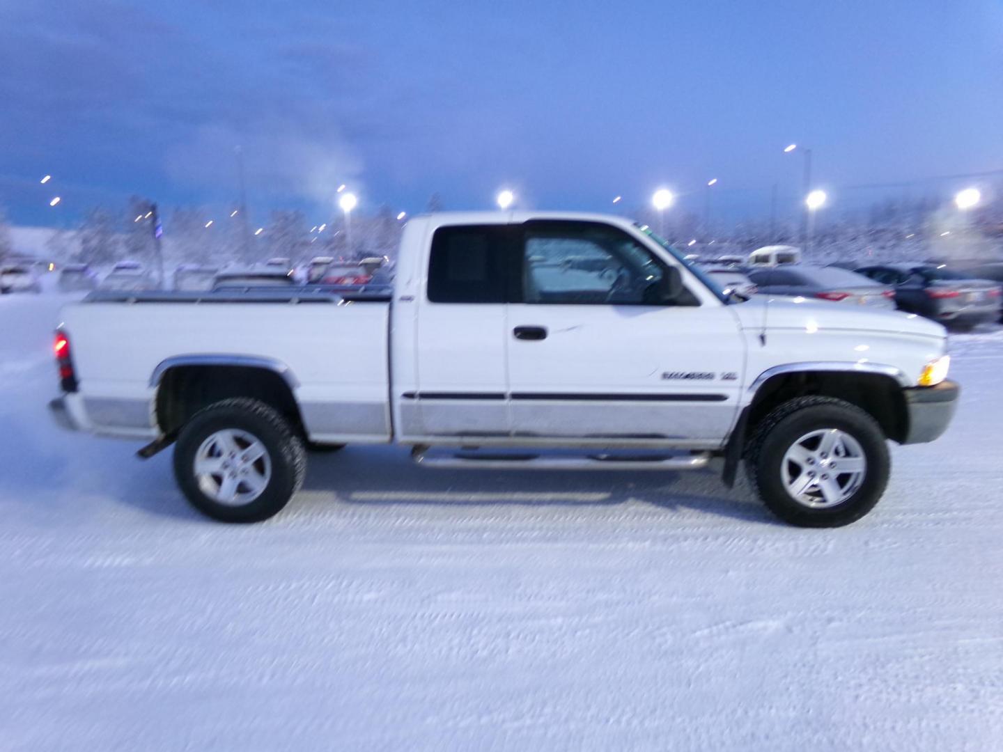 2000 Dodge Ram 1500 Quad Cab Long Bed 4WD (3B7HF13Z8YG) with an 5.9L V8 OHV 16V engine, located at 2630 Philips Field Rd., Fairbanks, AK, 99709, (907) 458-0593, 64.848068, -147.780609 - Photo#2