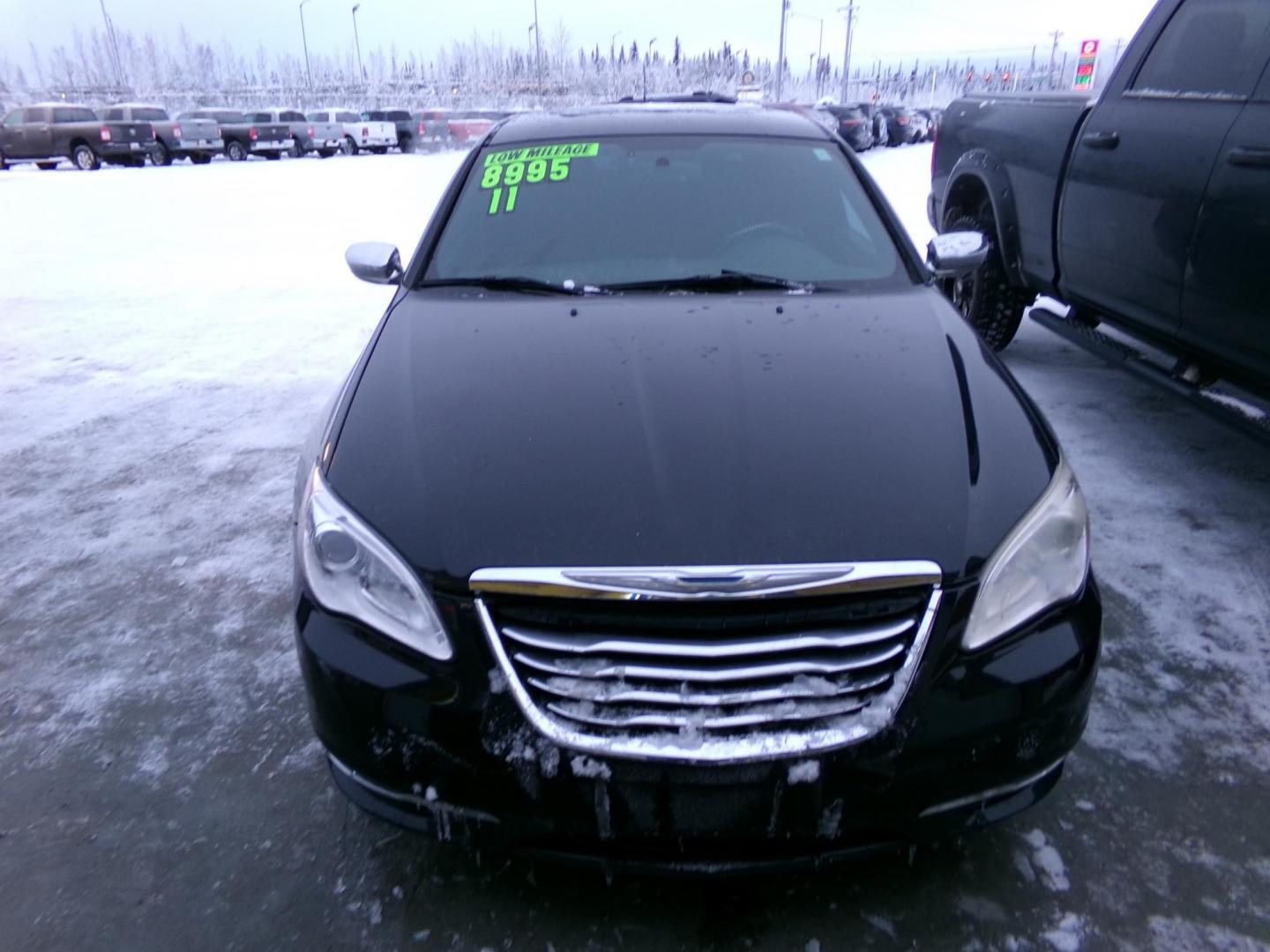 2011 Chrysler 200 Limited (1C3BC2FG1BN) with an 3.6L V6 DOHC 24V engine, 6-Speed Automatic transmission, located at 2630 Philips Field Rd., Fairbanks, AK, 99709, (907) 458-0593, 64.848068, -147.780609 - Photo#1