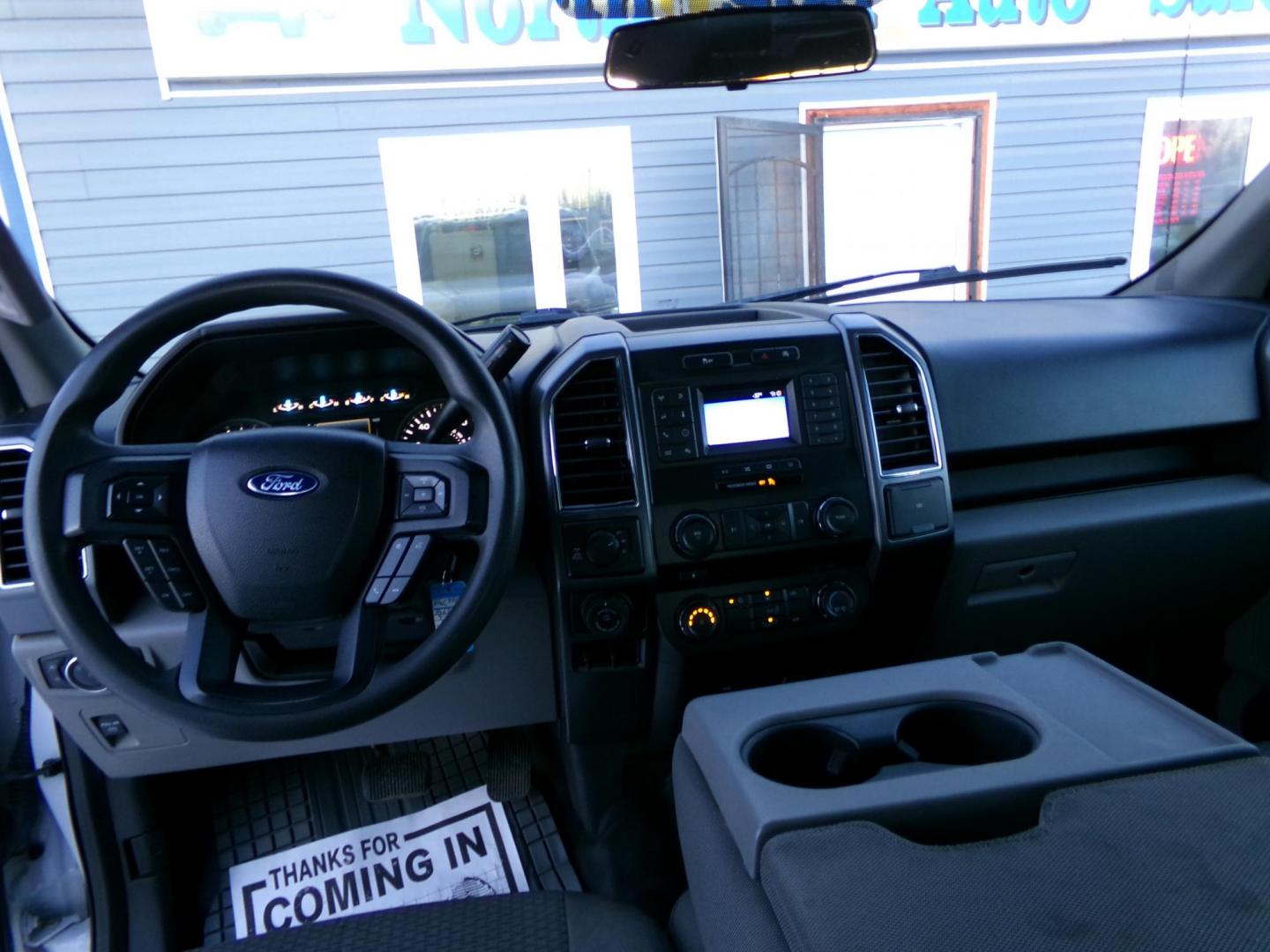 2018 White Ford F-150 XLT SuperCrew 5.5-ft. Bed 4WD (1FTEW1EG3JF) with an 3.5L V6 TURBO engine, 6A transmission, located at 2630 Philips Field Rd., Fairbanks, AK, 99709, (907) 458-0593, 64.848068, -147.780609 - Photo#6