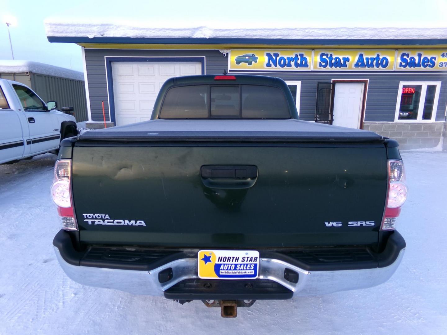 2012 Green Toyota Tacoma Double Cab Long Bed V6 Auto 4WD (3TMMU4FN8CM) with an 4.0L V6 DOHC 24V engine, 5-Speed Automatic transmission, located at 2630 Philips Field Rd., Fairbanks, AK, 99709, (907) 458-0593, 64.848068, -147.780609 - Photo#3