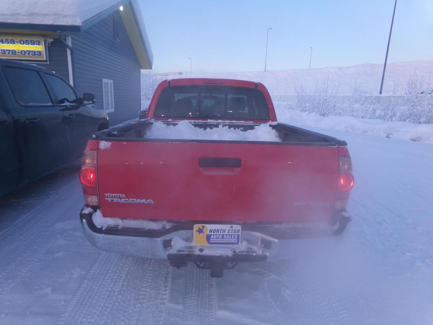 2008 Red Toyota Tacoma Access Cab V6 4WD (5TEUU42N28Z) with an 4.0L V6 DOHC 24V engine, 5-Speed Automatic Overdrive transmission, located at 2630 Philips Field Rd., Fairbanks, AK, 99709, (907) 458-0593, 64.848068, -147.780609 - Photo#3