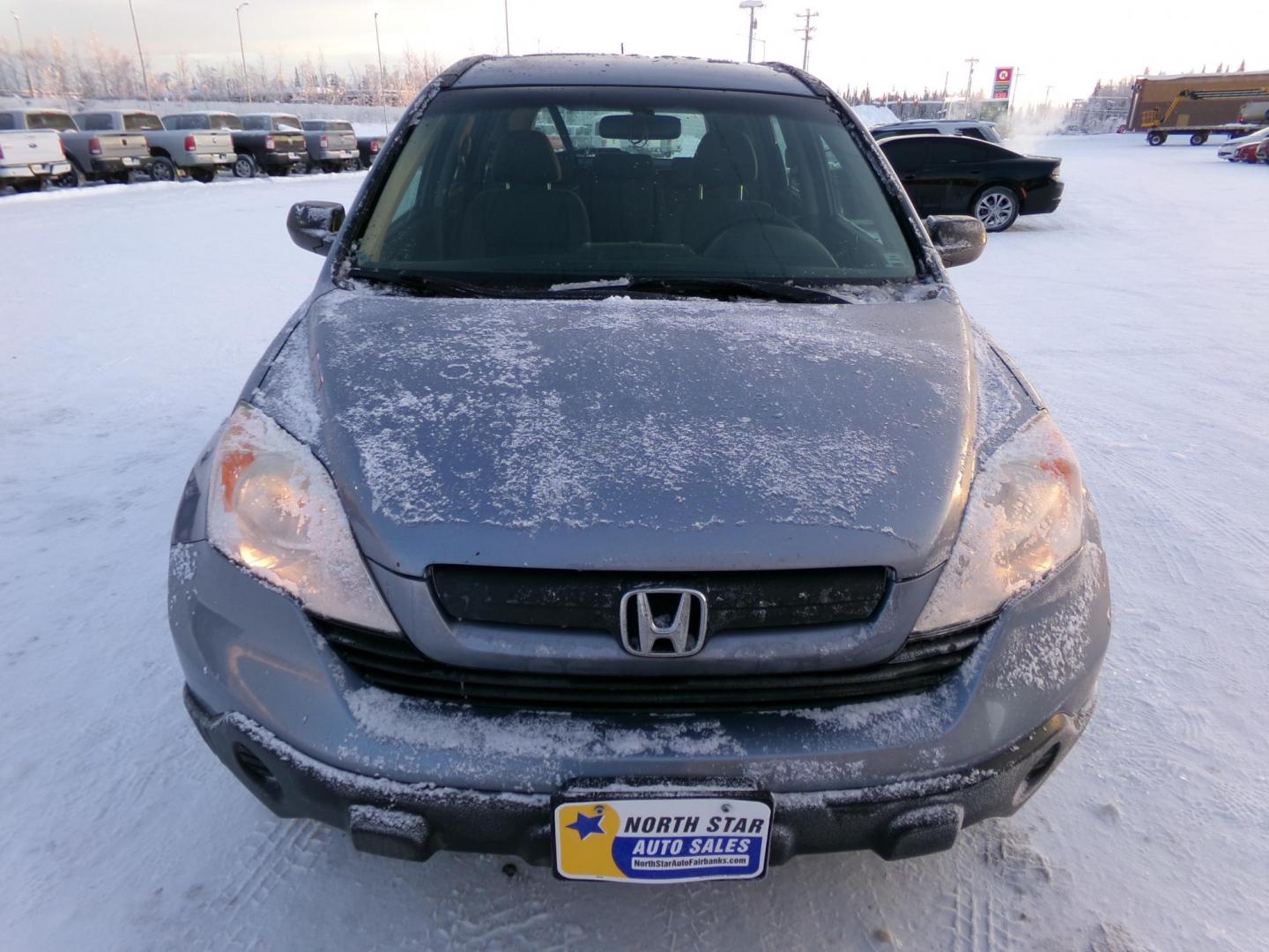 2008 Blue Honda CR-V LX 4WD AT (JHLRE48378C) with an 2.4L L4 DOHC 16V engine, 5-Speed Automatic Overdrive transmission, located at 2630 Philips Field Rd., Fairbanks, AK, 99709, (907) 458-0593, 64.848068, -147.780609 - Photo#1