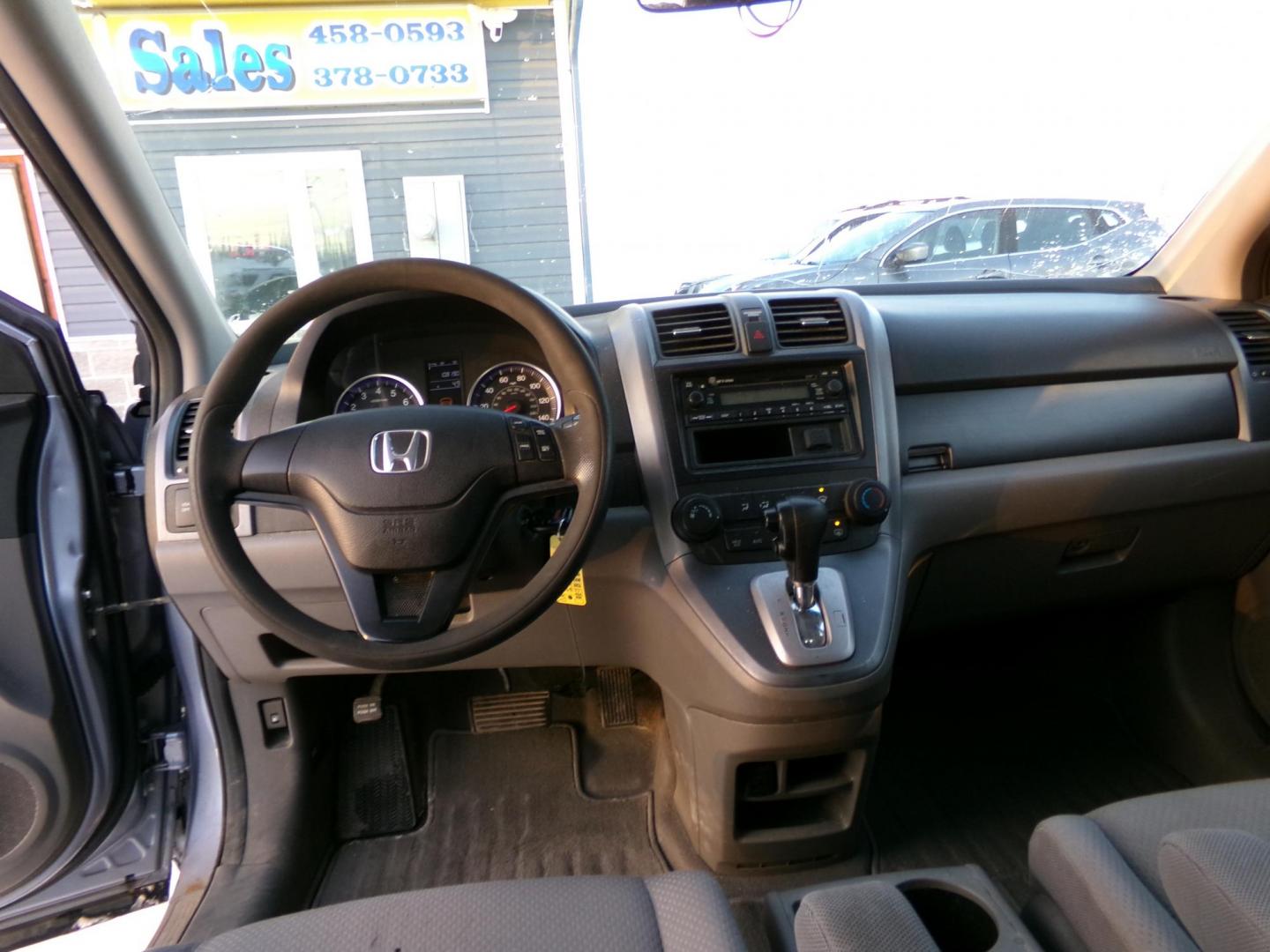 2008 Blue Honda CR-V LX 4WD AT (JHLRE48378C) with an 2.4L L4 DOHC 16V engine, 5-Speed Automatic Overdrive transmission, located at 2630 Philips Field Rd., Fairbanks, AK, 99709, (907) 458-0593, 64.848068, -147.780609 - Photo#7