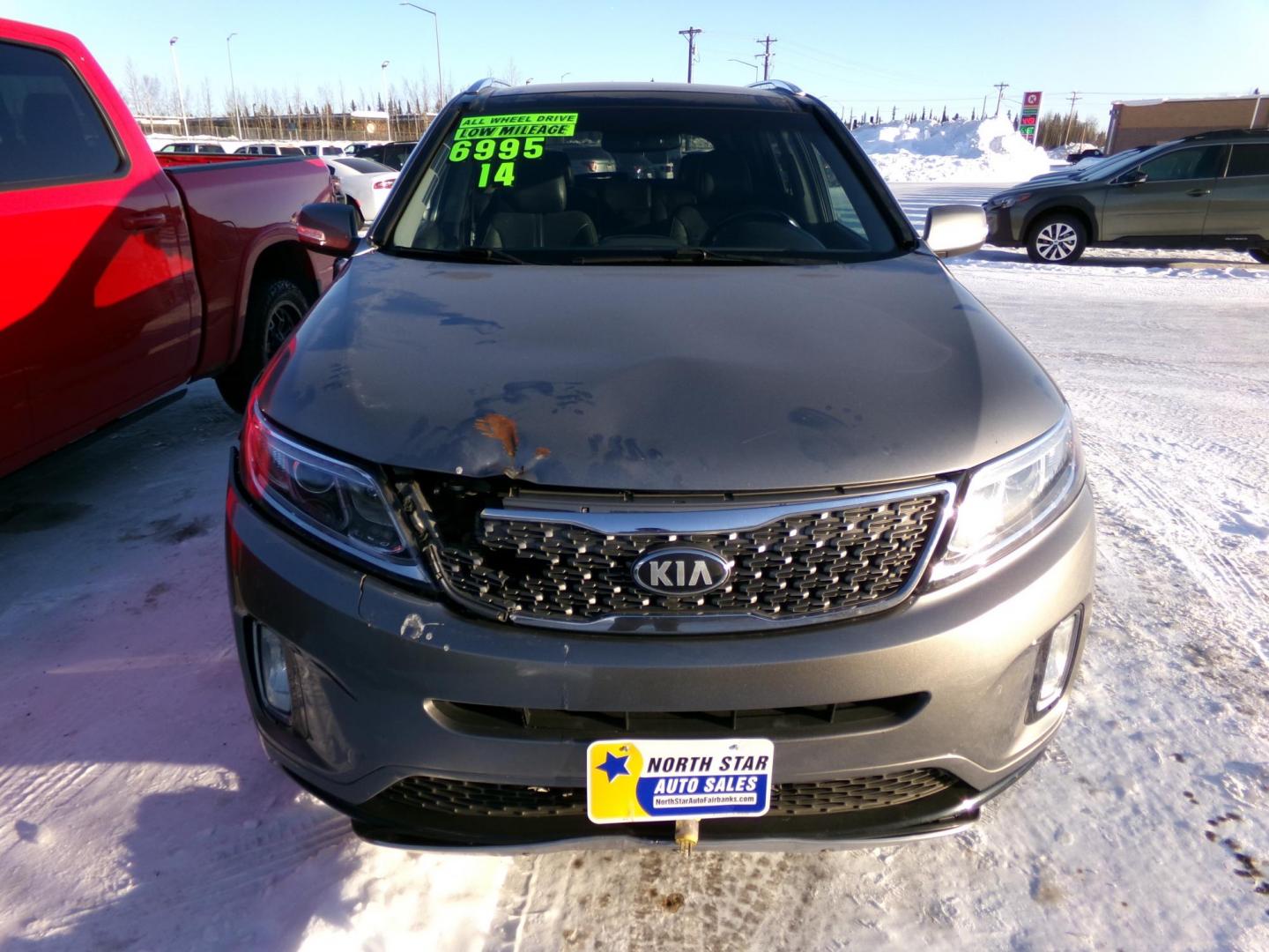 2014 Kia Sorento SX V6 AWD (5XYKWDA70EG) with an 3.3L V6 DOHC 24V engine, 6-Speed Automatic transmission, located at 2630 Philips Field Rd., Fairbanks, AK, 99709, (907) 458-0593, 64.848068, -147.780609 - Photo#1