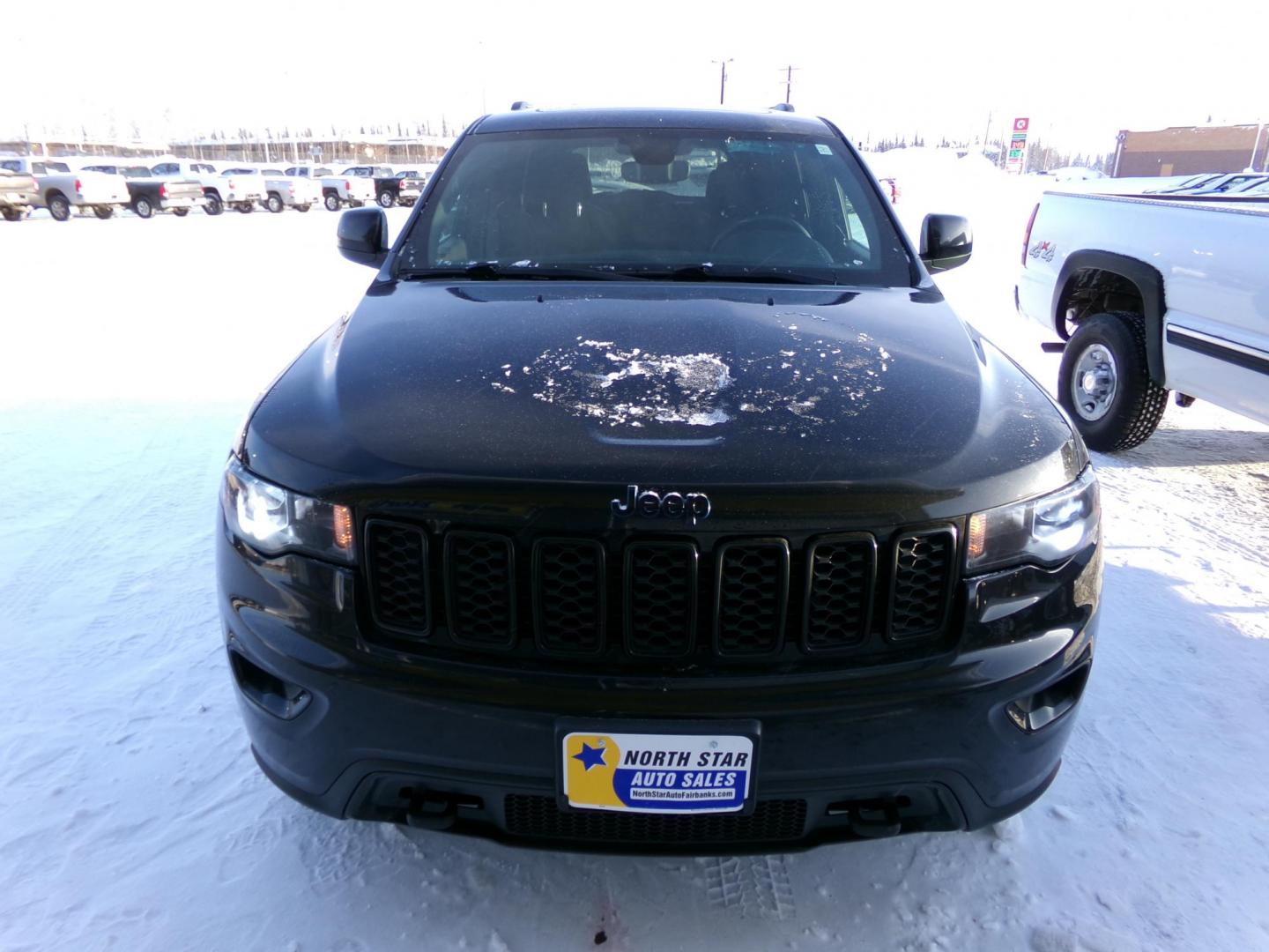 2019 Black Jeep Grand Cherokee Laredo 4WD (1C4RJFAGXKC) with an 3.6L V6 DOHC 24V engine, 8A transmission, located at 2630 Philips Field Rd., Fairbanks, AK, 99709, (907) 458-0593, 64.848068, -147.780609 - Photo#1