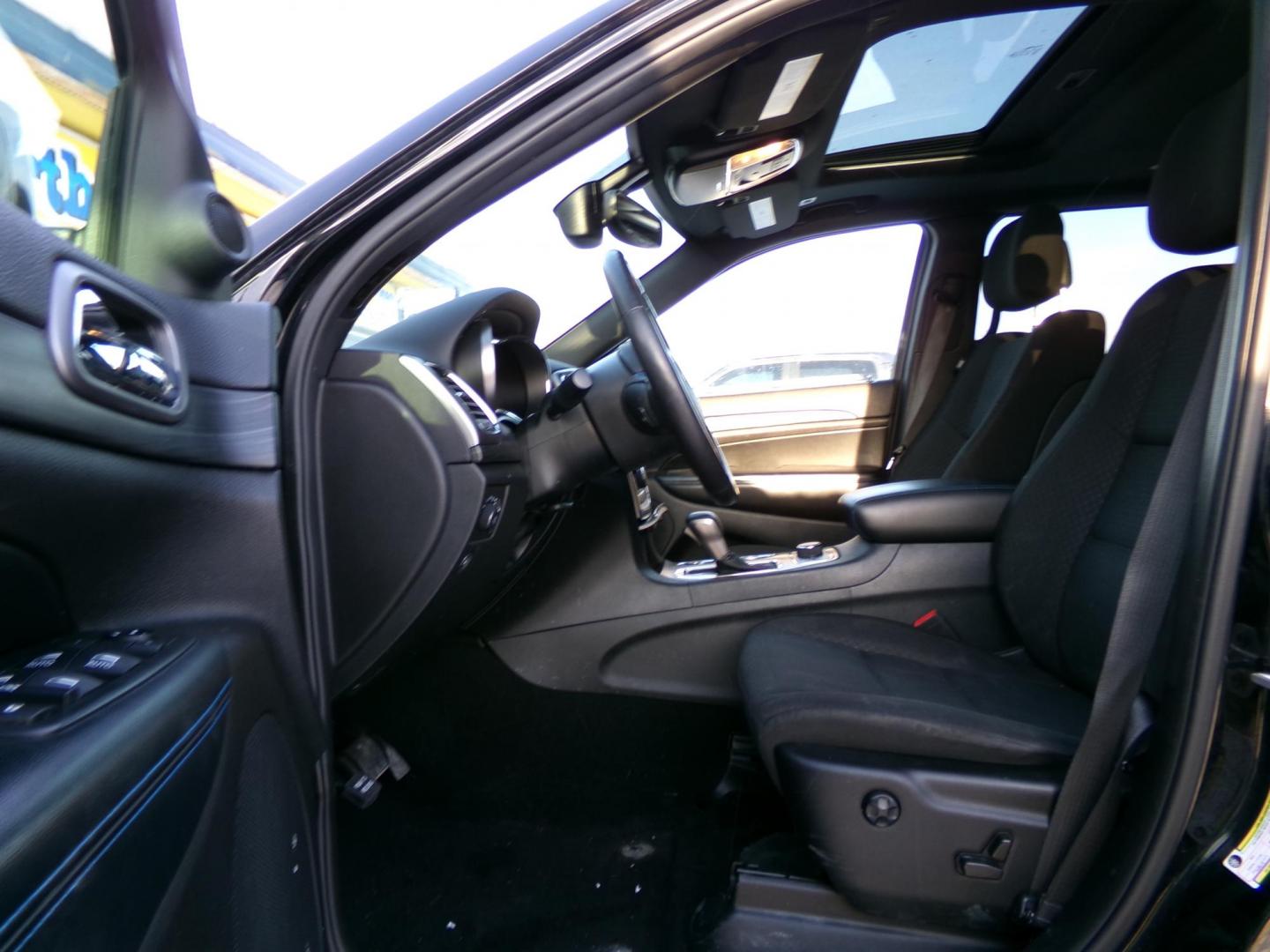 2019 Black Jeep Grand Cherokee Laredo 4WD (1C4RJFAGXKC) with an 3.6L V6 DOHC 24V engine, 8A transmission, located at 2630 Philips Field Rd., Fairbanks, AK, 99709, (907) 458-0593, 64.848068, -147.780609 - Photo#5