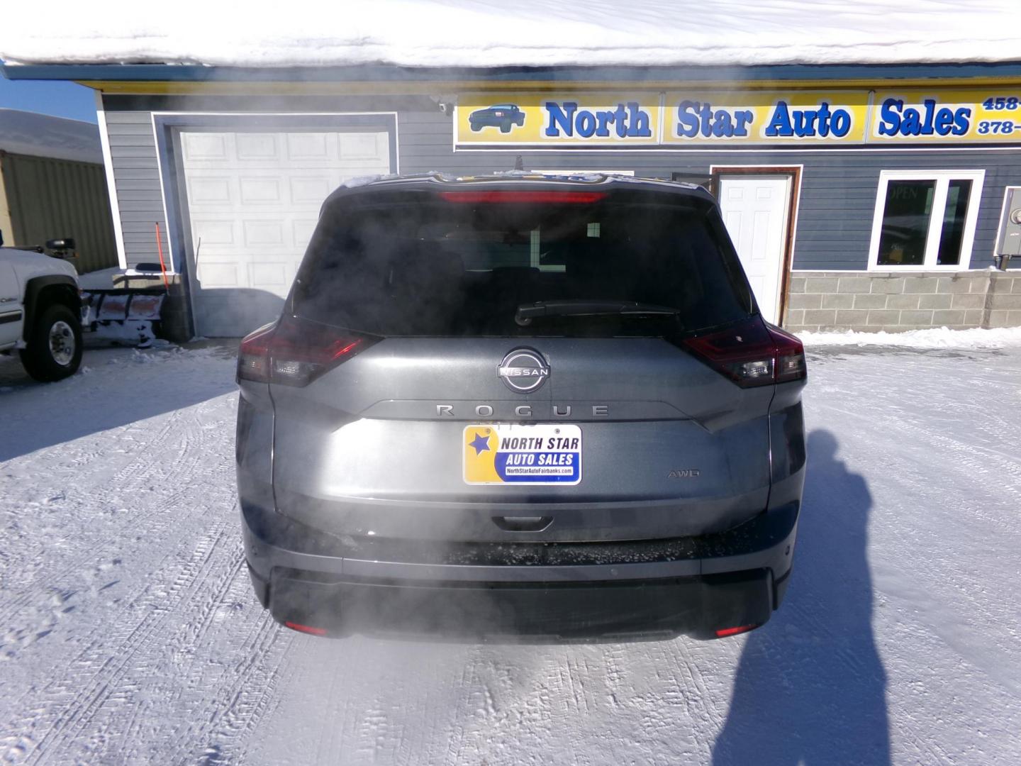 2024 Grey /Black Nissan Rogue S AWD (5N1BT3AB7RC) with an 2.5L L4 DOHC 16V engine, CVT transmission, located at 2630 Philips Field Rd., Fairbanks, AK, 99709, (907) 458-0593, 64.848068, -147.780609 - Photo#3