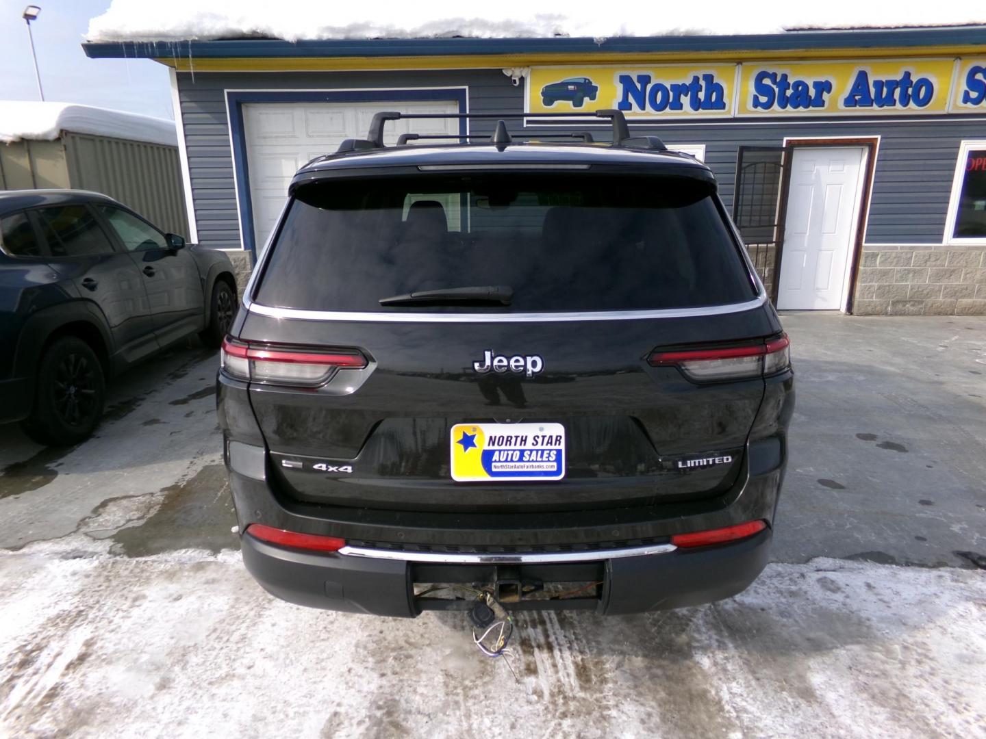 2021 Black /Black Jeep Grand Cherokee Limited 4WD (1C4RJKBG7M8) with an 3.6L V6 DOHC 24V engine, 8A transmission, located at 2630 Philips Field Rd., Fairbanks, AK, 99709, (907) 458-0593, 64.848068, -147.780609 - Photo#3