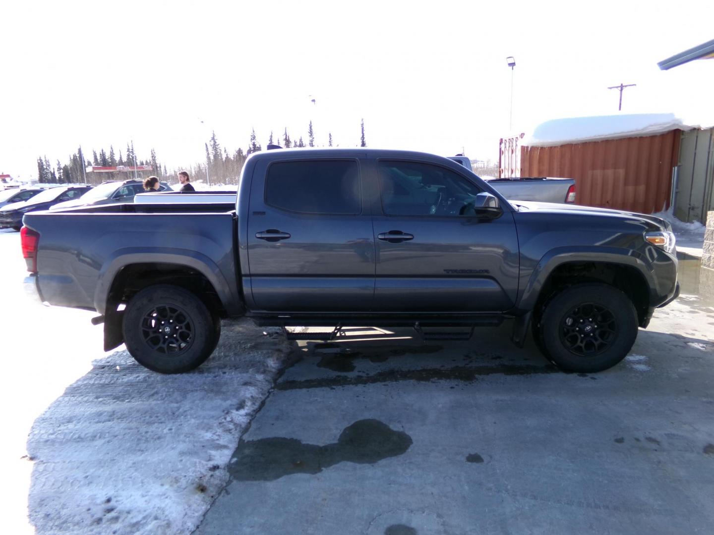 2021 Grey /Black Toyota Tacoma SR5 Double Cab Long Bed V6 6AT 4WD (3TMCZ5AN9MM) with an 3.5L V6 DOHC 24V engine, 6A transmission, located at 2630 Philips Field Rd., Fairbanks, AK, 99709, (907) 458-0593, 64.848068, -147.780609 - Photo#2