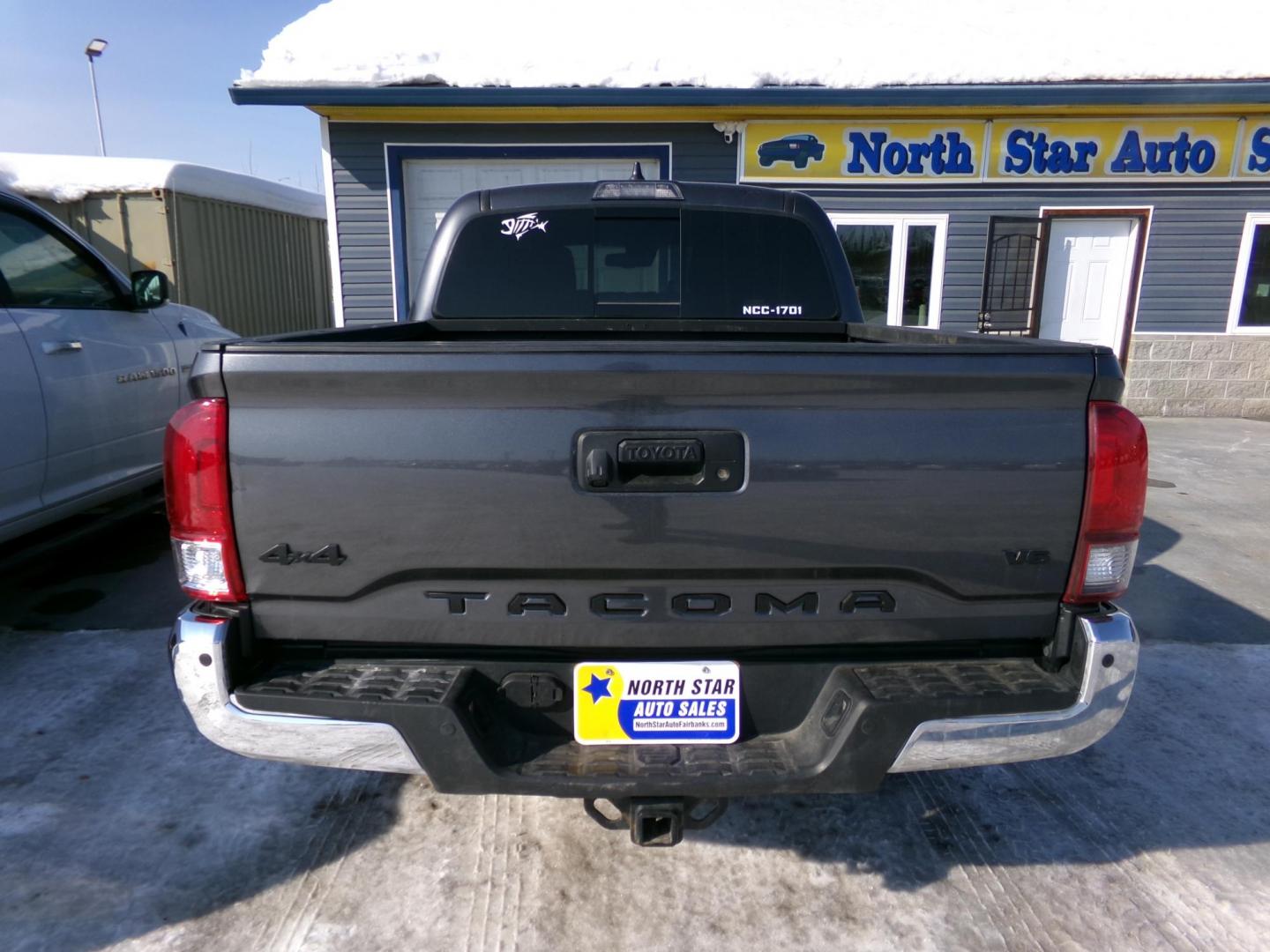 2021 Grey /Black Toyota Tacoma SR5 Double Cab Long Bed V6 6AT 4WD (3TMCZ5AN9MM) with an 3.5L V6 DOHC 24V engine, 6A transmission, located at 2630 Philips Field Rd., Fairbanks, AK, 99709, (907) 458-0593, 64.848068, -147.780609 - Photo#3