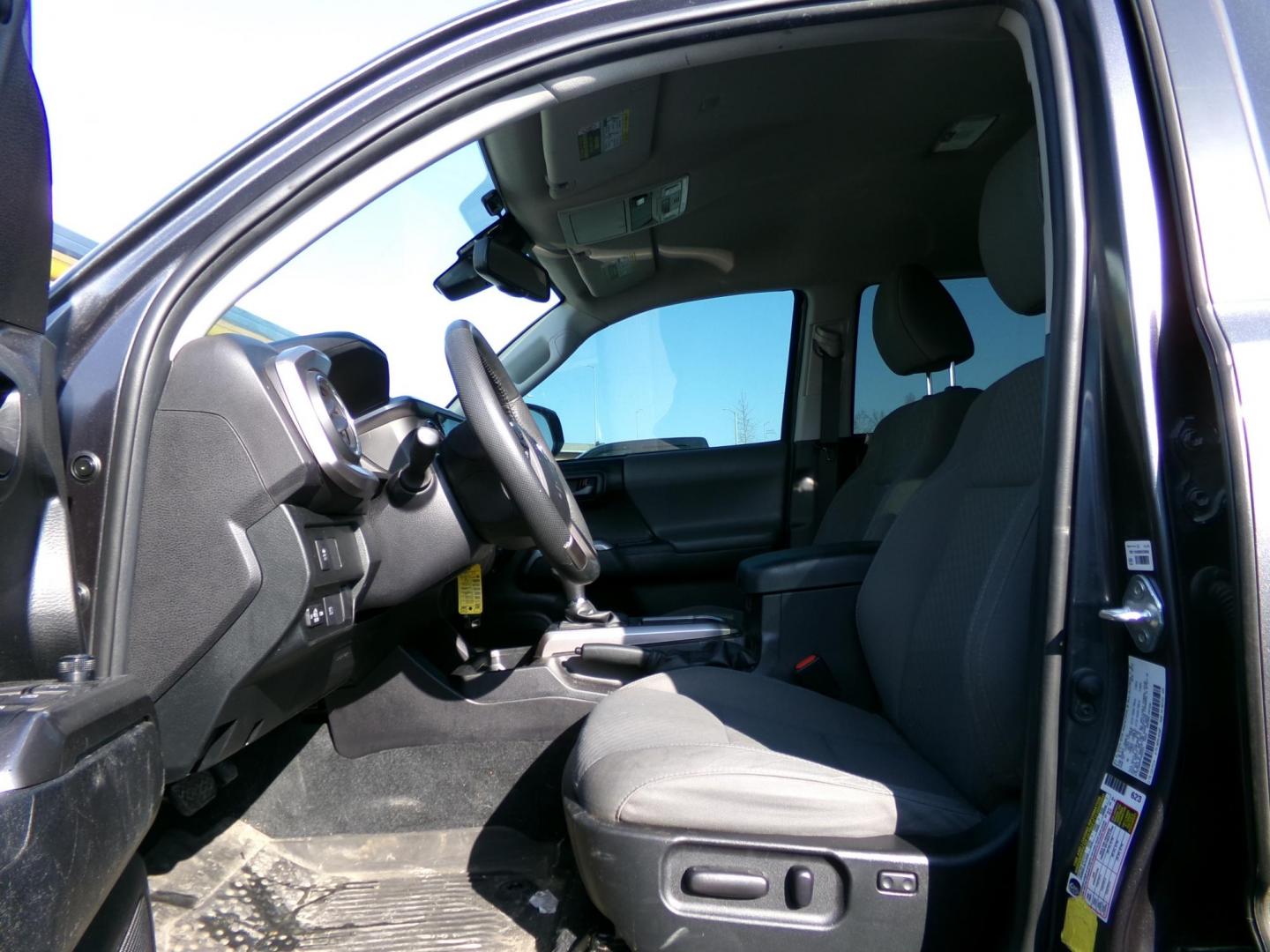 2021 Grey /Black Toyota Tacoma SR5 Double Cab Long Bed V6 6AT 4WD (3TMCZ5AN9MM) with an 3.5L V6 DOHC 24V engine, 6A transmission, located at 2630 Philips Field Rd., Fairbanks, AK, 99709, (907) 458-0593, 64.848068, -147.780609 - Photo#4