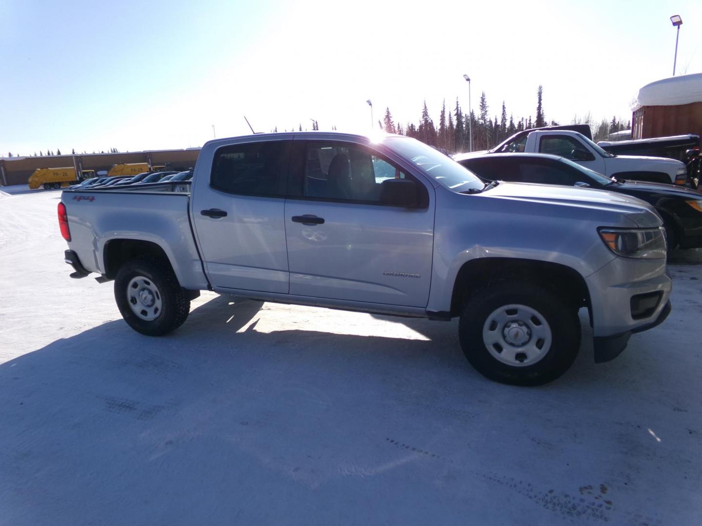 2019 Silver Chevrolet Colorado Work Truck Crew Cab 4WD Short Box (1GCGTBEN9K1) with an 3.6L V6 DOHC 24V GAS engine, 6A transmission, located at 2630 Philips Field Rd., Fairbanks, AK, 99709, (907) 458-0593, 64.848068, -147.780609 - Photo#2