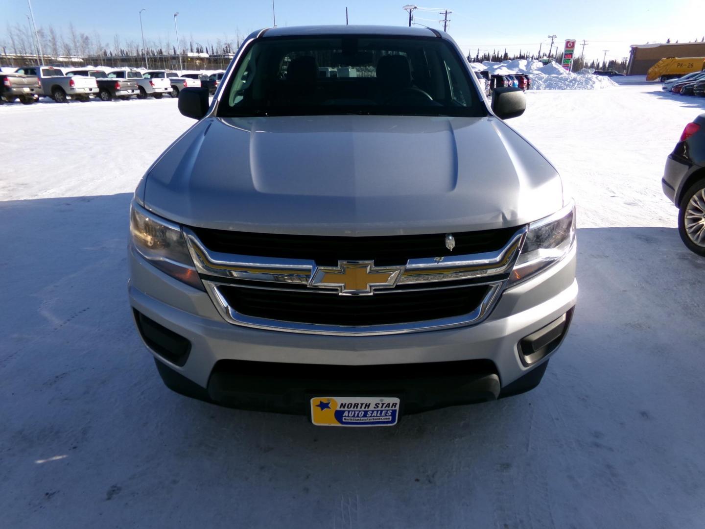 2019 Silver Chevrolet Colorado Work Truck Crew Cab 4WD Short Box (1GCGTBEN9K1) with an 3.6L V6 DOHC 24V GAS engine, 6A transmission, located at 2630 Philips Field Rd., Fairbanks, AK, 99709, (907) 458-0593, 64.848068, -147.780609 - Photo#1